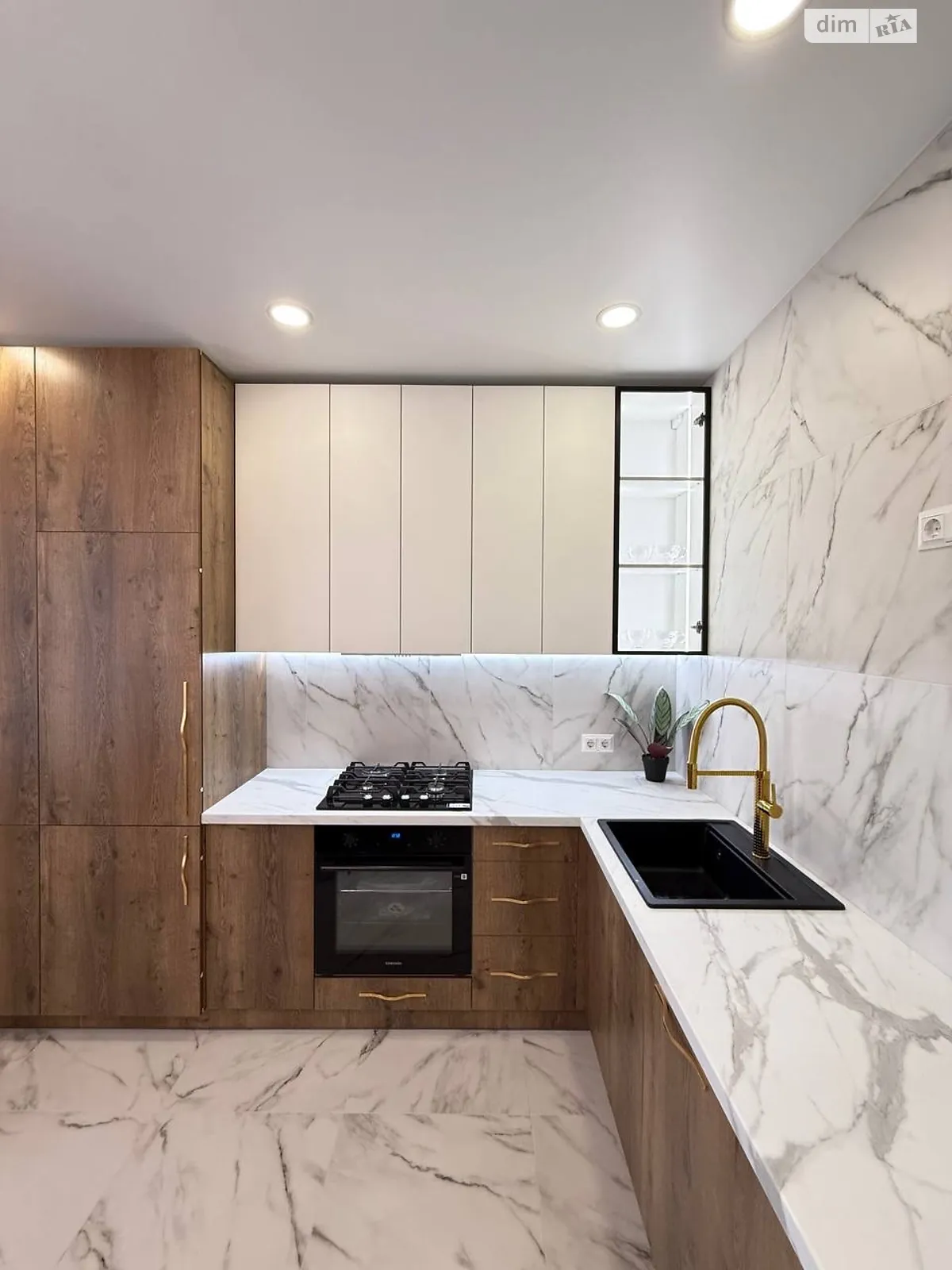 Продается 2-комнатная квартира 75 кв. м в Чернигове, ул. Лесная, 42 - фото 1