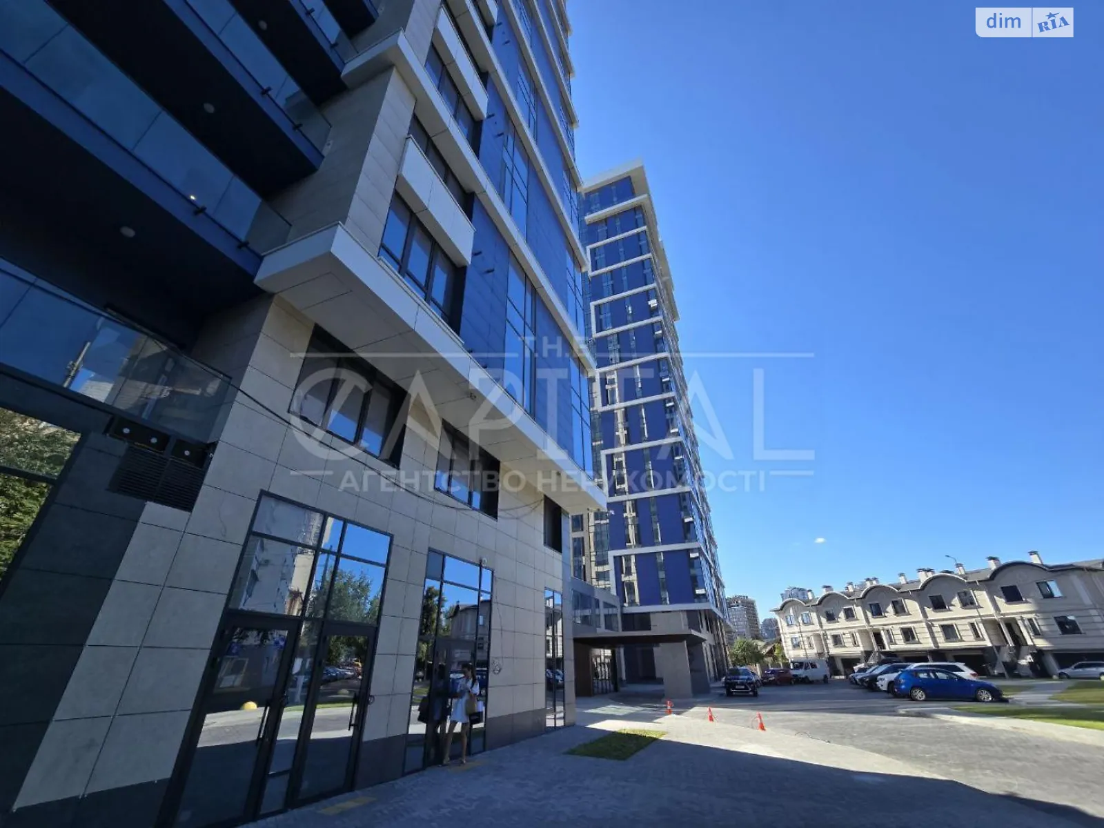 Сдается в аренду офис 666 кв. м в бизнес-центре, цена: 7326 $ - фото 1