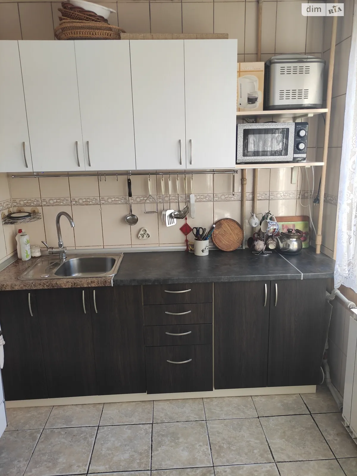 Здається в оренду 3-кімнатна квартира 60.4 кв. м у Києві, вул. Автозаводська, 17 - фото 1