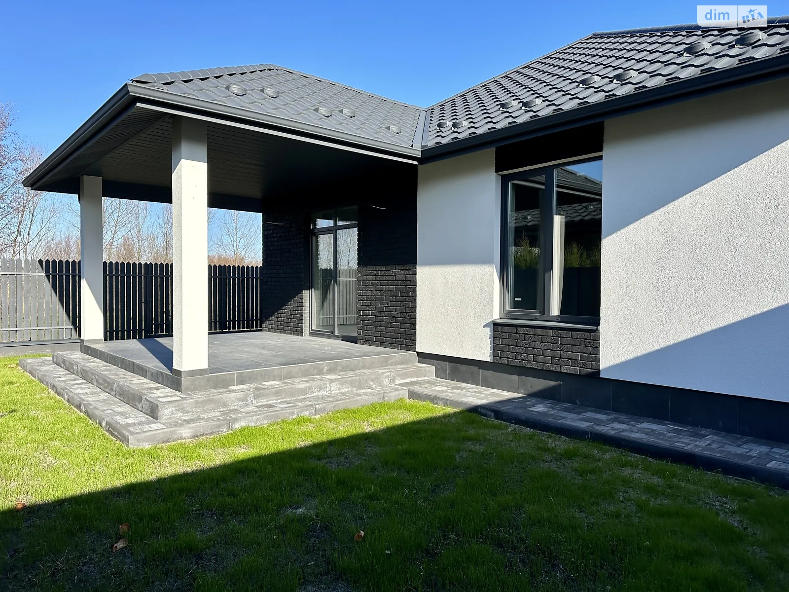 Продается одноэтажный дом 100 кв. м с террасой, цена: 120000 $ - фото 1