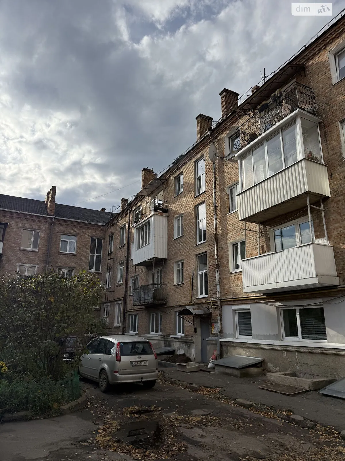 3-комнатная квартира 58.3 кв. м в Луцке, ул. Шопена, 10 - фото 1