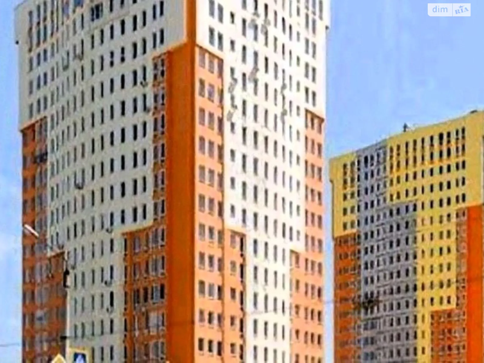 Продается 2-комнатная квартира 66 кв. м в Харькове, ул. Гвардейцев-Широнинцев, 70Б - фото 1