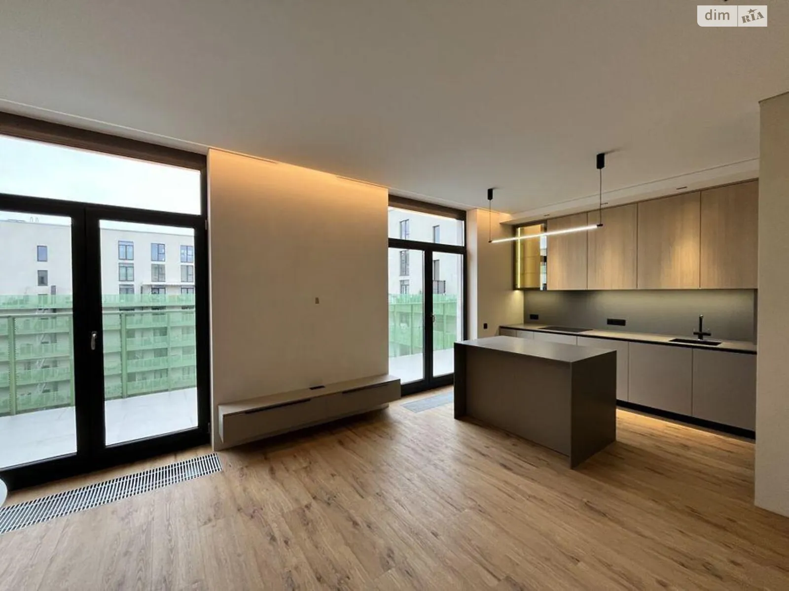 Продается 2-комнатная квартира 85 кв. м в Киеве, ул. Набережно-Рыбальская дорога, 3 - фото 1