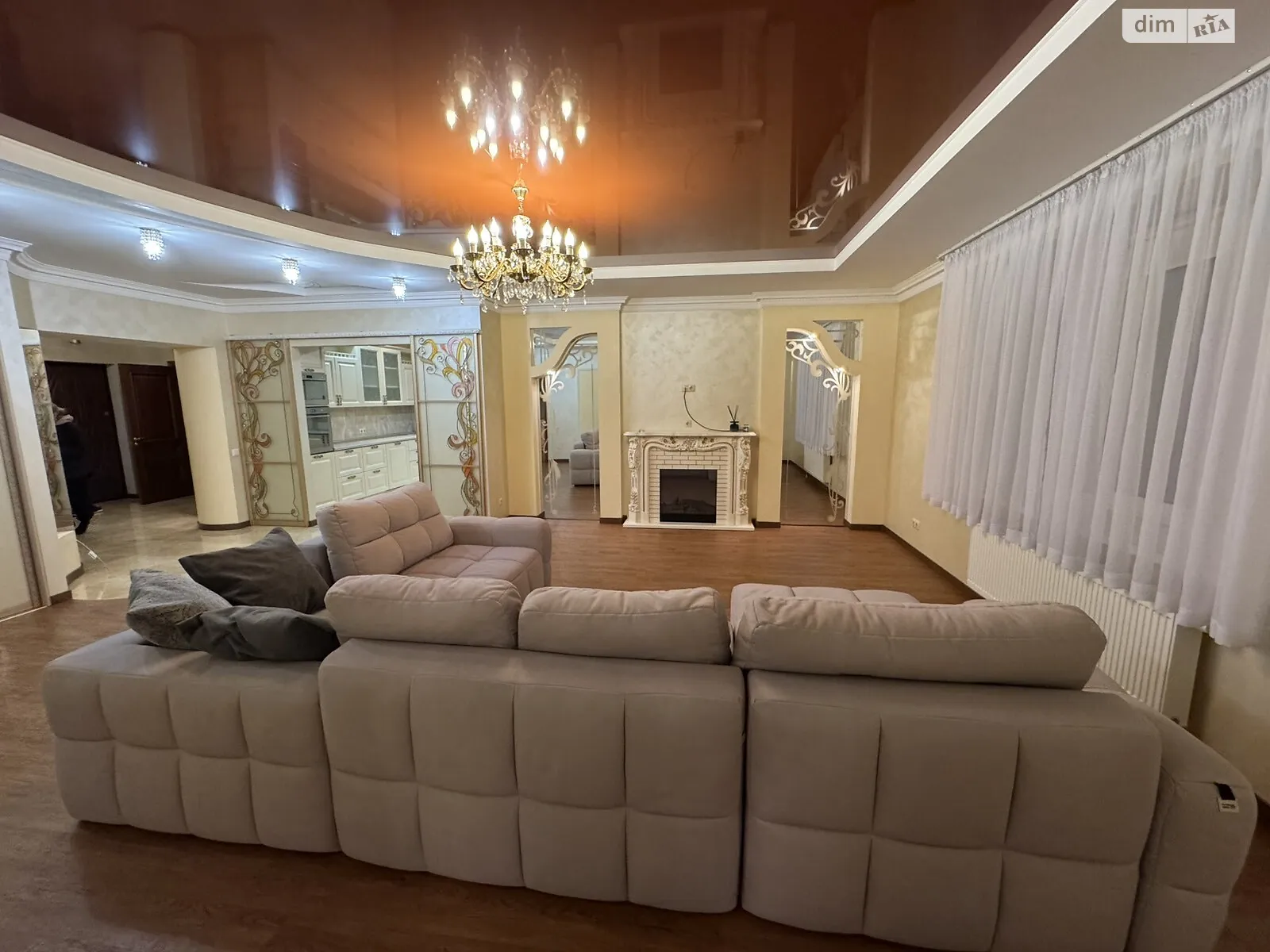 Сдается в аренду 3-комнатная квартира 125 кв. м в Хмельницком, ул. Владимирская, 1/2 - фото 1