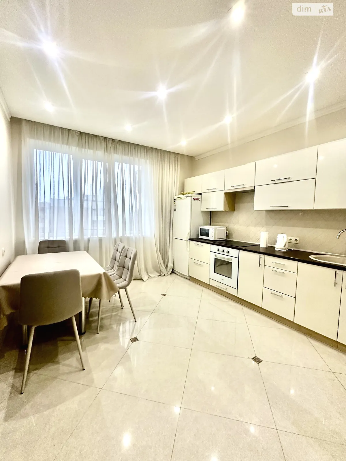 Продается 1-комнатная квартира 42.4 кв. м в Одессе, ул. Добровольцев(Маршала Говорова), 10/6 - фото 1