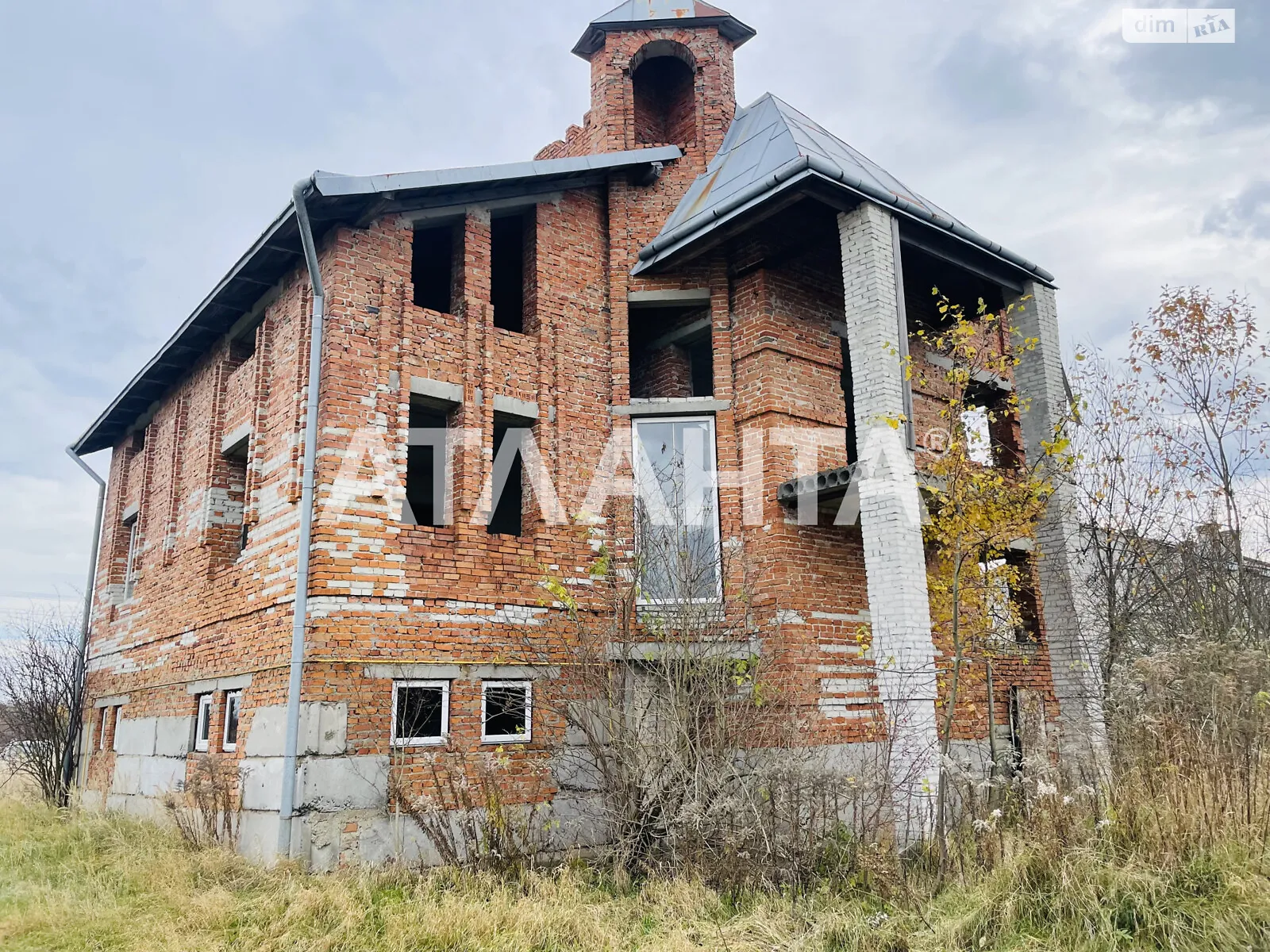 Продается дом на 2 этажа 327 кв. м с подвалом, цена: 104000 $ - фото 1