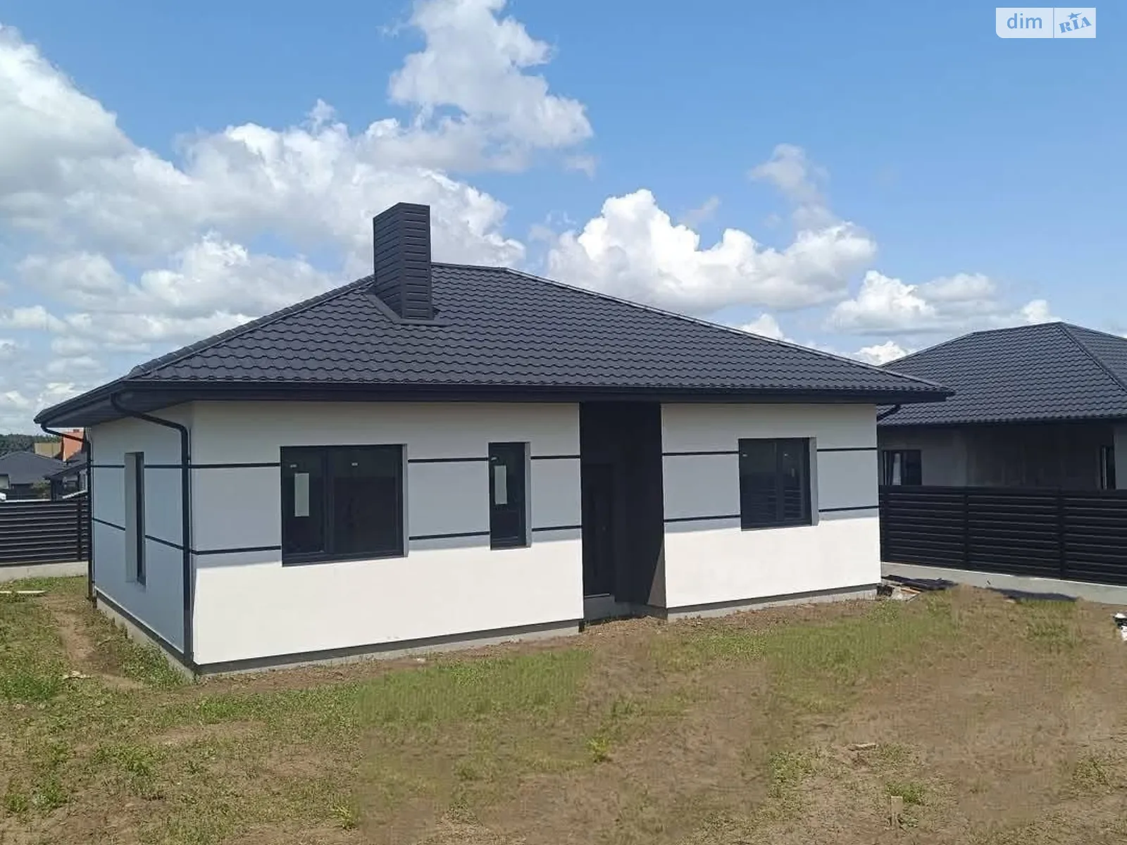 Продается одноэтажный дом 82 кв. м с гаражом, цена: 75000 $ - фото 1