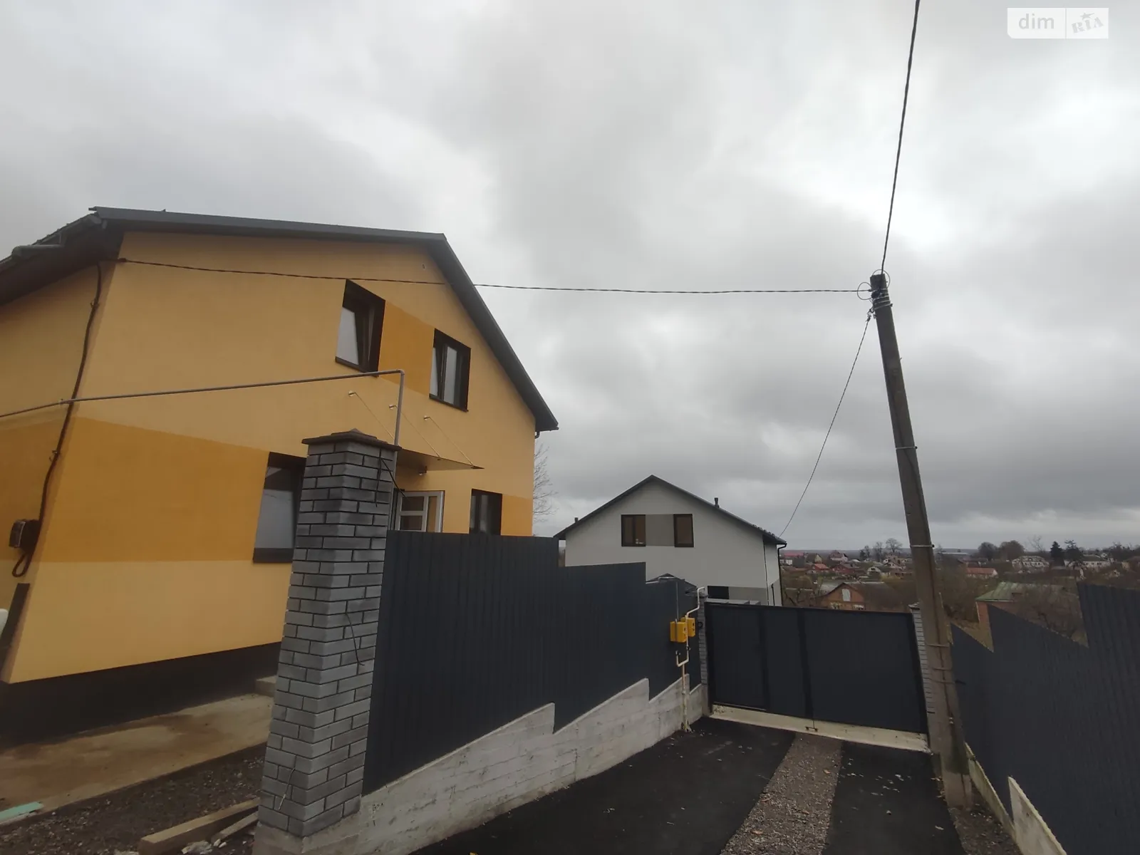 Продается дом на 2 этажа 126 кв. м с подвалом, цена: 86000 $ - фото 1