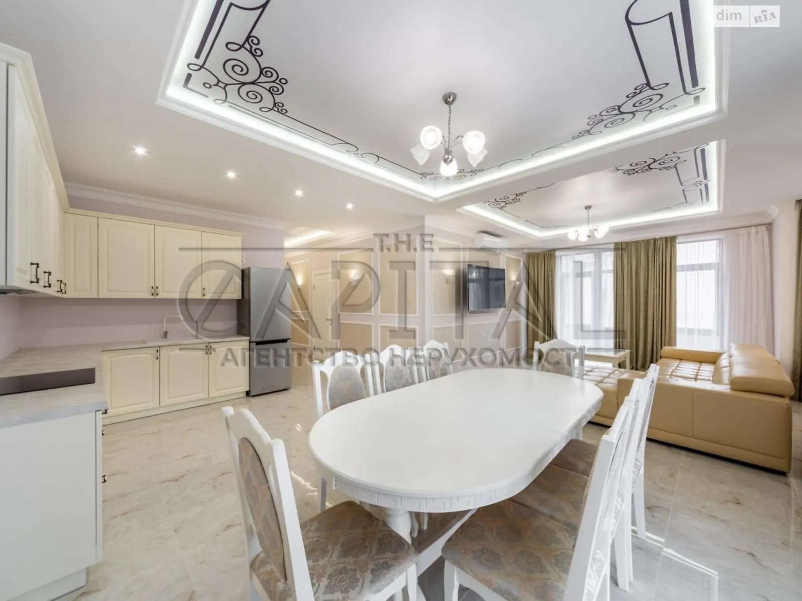 Продается 1-комнатная квартира 118.2 кв. м в Киеве, ул. Лукьяновская, 21Б - фото 1