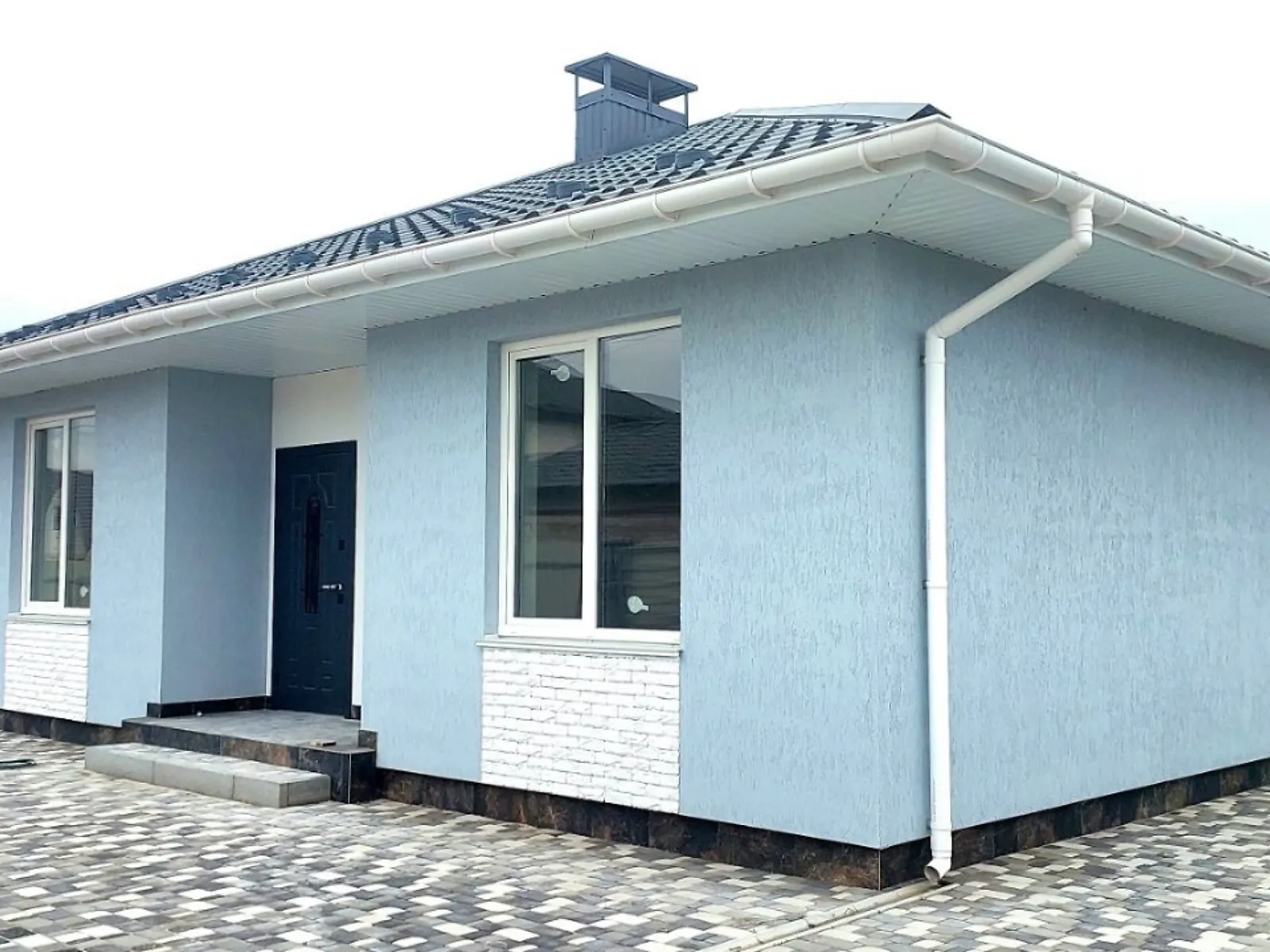 Продается одноэтажный дом 100 кв. м с камином, цена: 107000 $ - фото 1