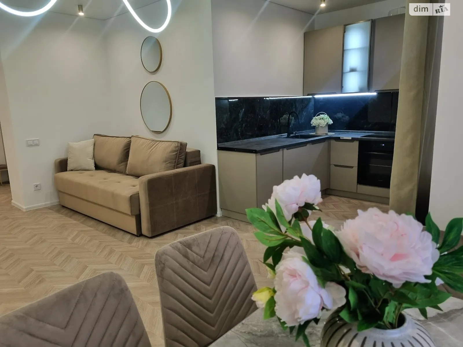 Продається 2-кімнатна квартира 70.8 кв. м у Вінниці, вул. Андрія Шептицького - фото 1