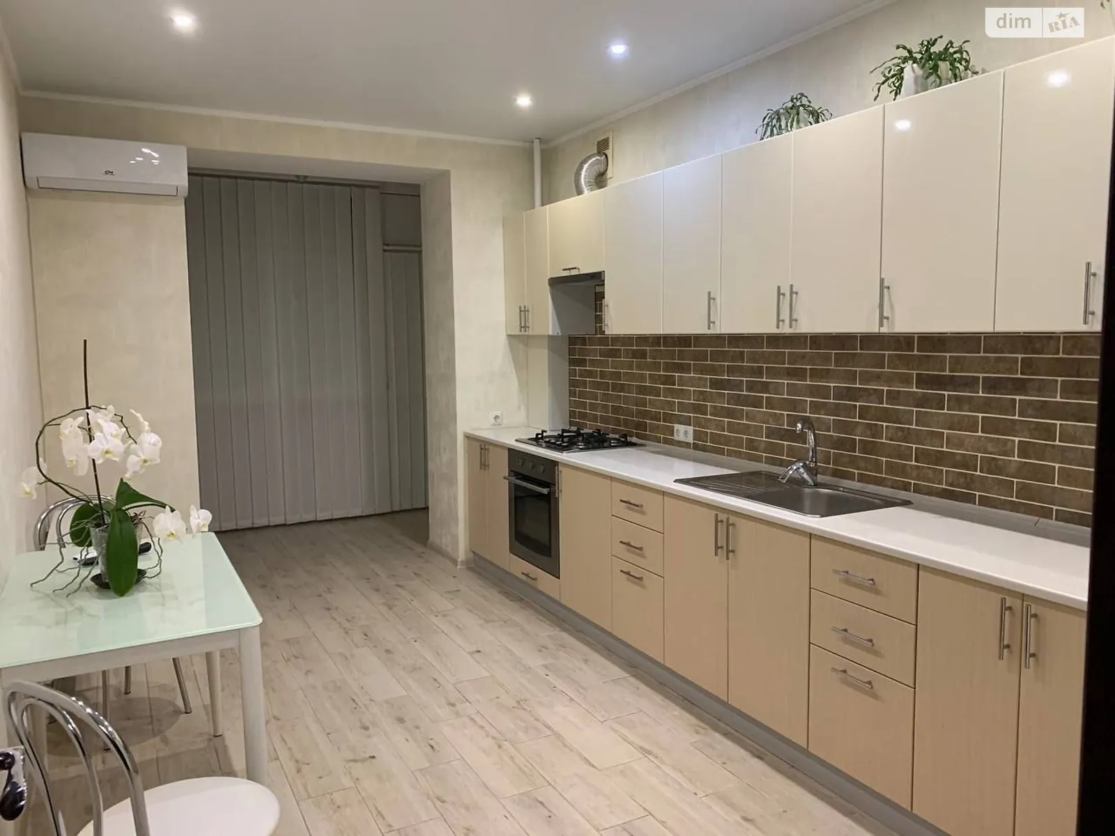 Сдается в аренду 1-комнатная квартира 45 кв. м в Виннице, просп. Коцюбинского, 43Б - фото 1