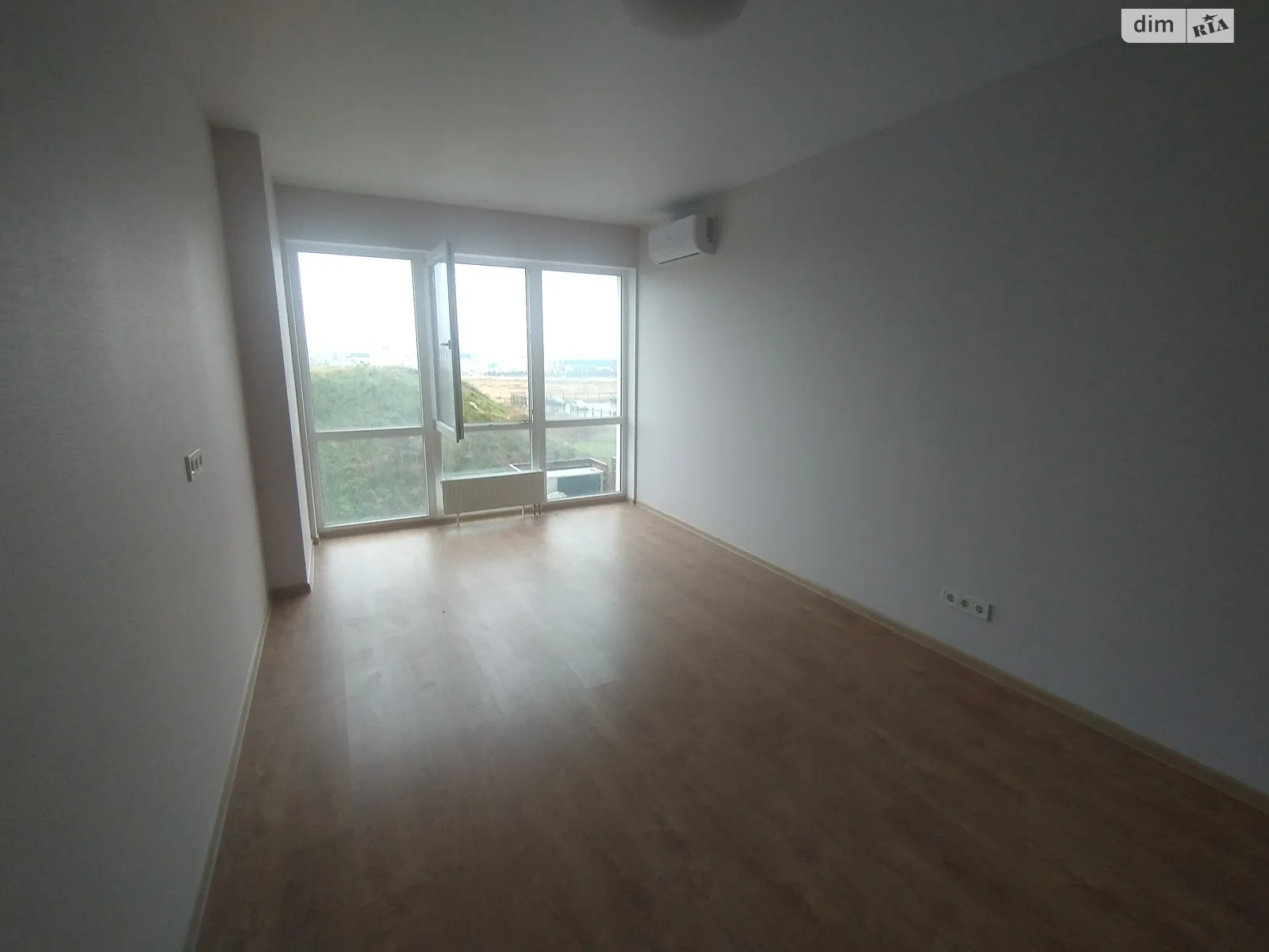 Продается 1-комнатная квартира 44 кв. м в Авангарде, ул. Василия Спрейса, 1 - фото 1