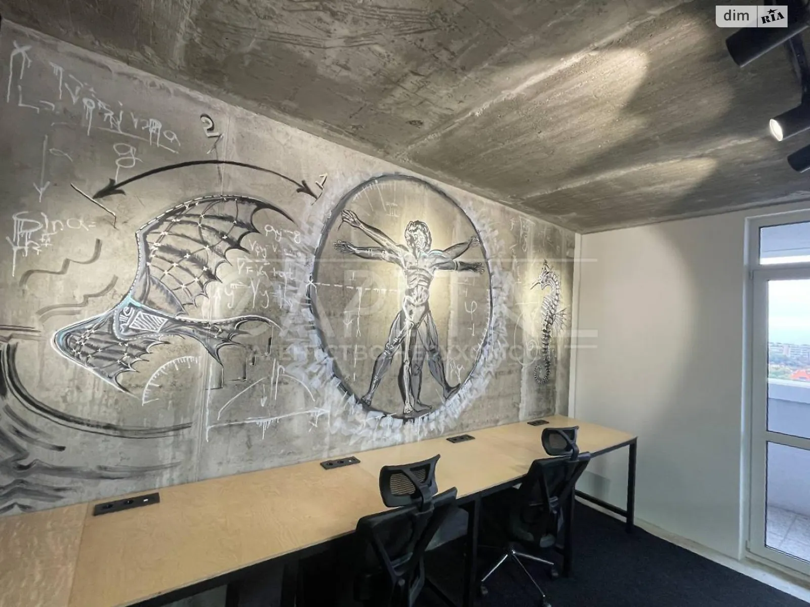 Сдается в аренду офис 105 кв. м в бизнес-центре, цена: 2500 $ - фото 1