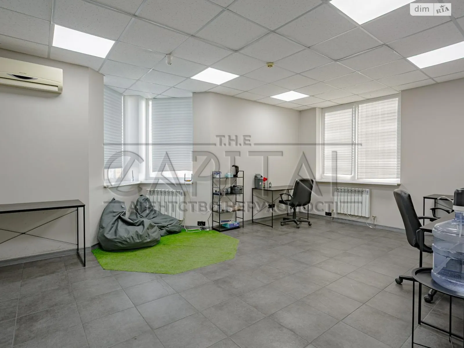 Продается офис 497.3 кв. м в бизнес-центре, цена: 385000 $ - фото 1