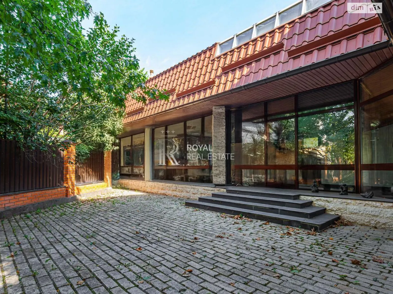 Продается дом на 3 этажа 454.2 кв. м с участком, цена: 1700000 $ - фото 1