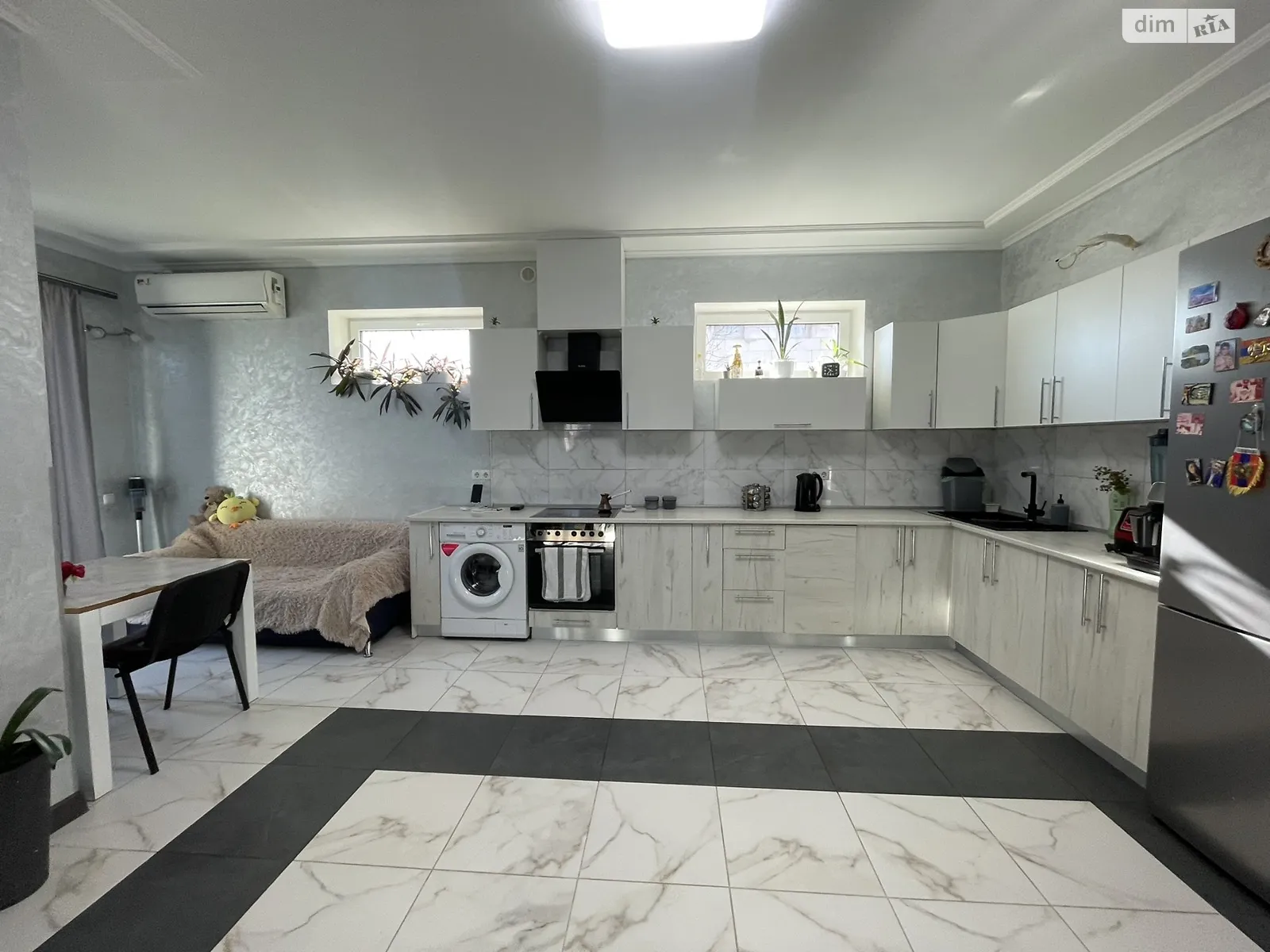 Продается дом на 2 этажа 110 кв. м с беседкой, цена: 90000 $ - фото 1