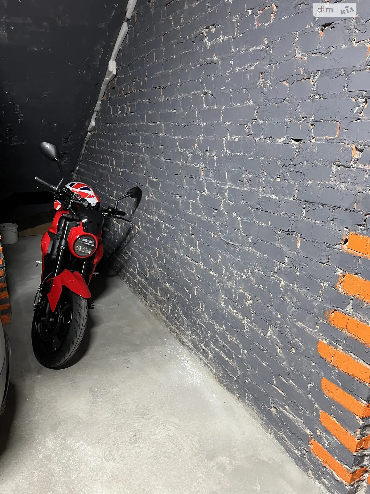 Сдается в аренду подземный паркинг под легковое авто на 10 кв. м, цена: 1200 грн - фото 1