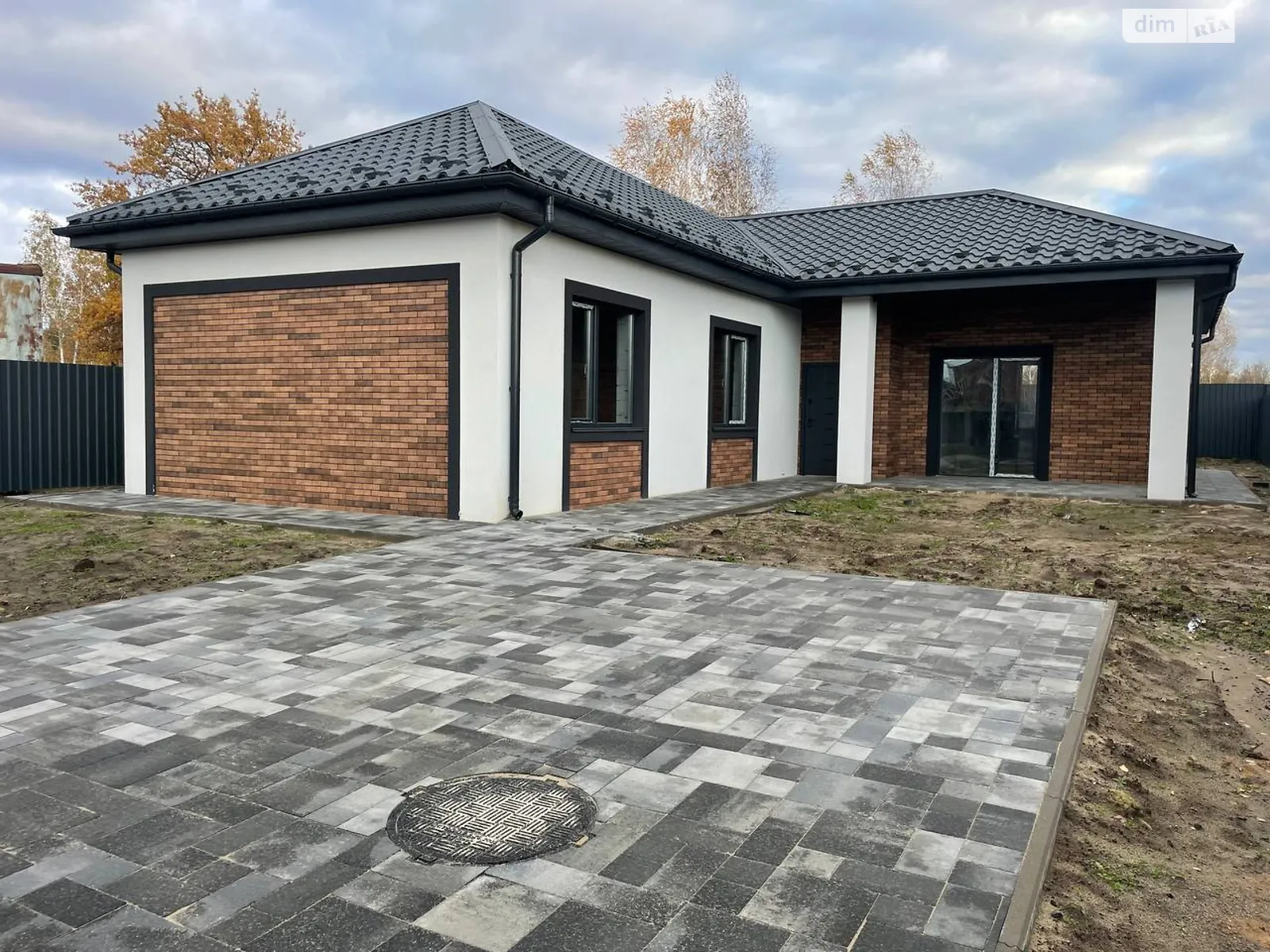 Продається одноповерховий будинок 125 кв. м з ділянкою, цена: 100000 $ - фото 1