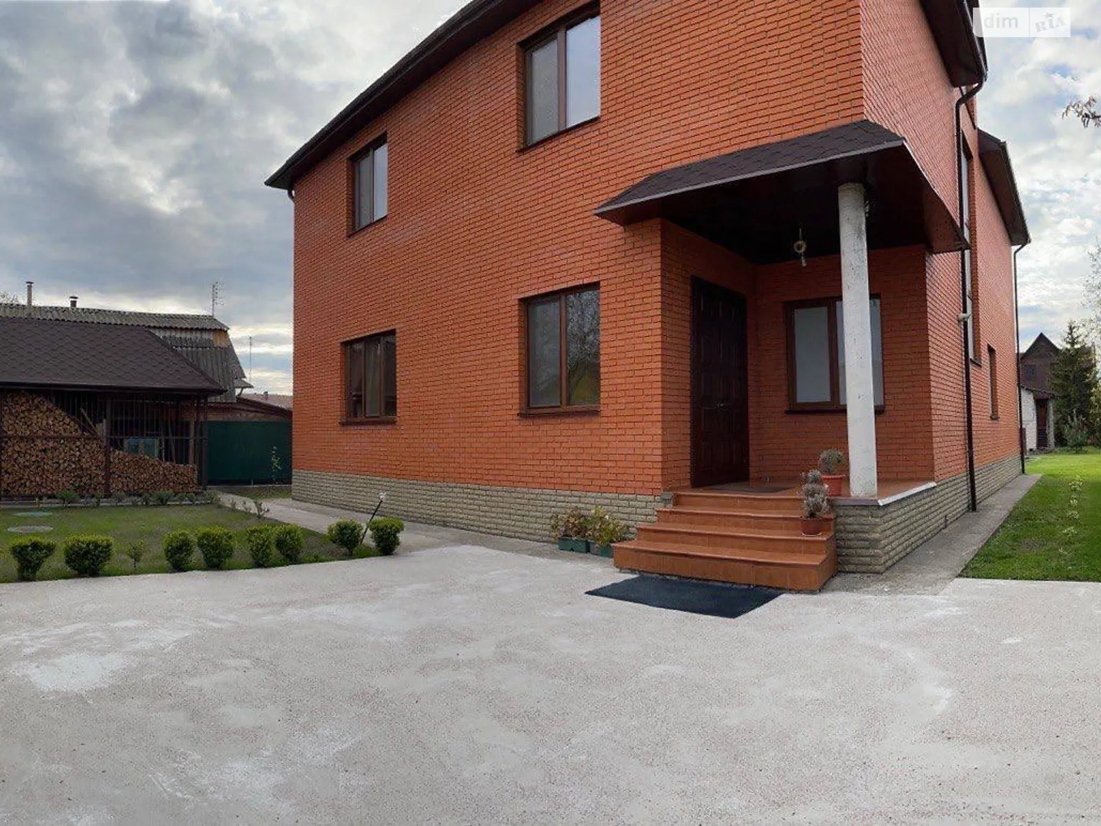 Продається будинок 2 поверховий 375 кв. м з терасою, цена: 325000 $ - фото 1