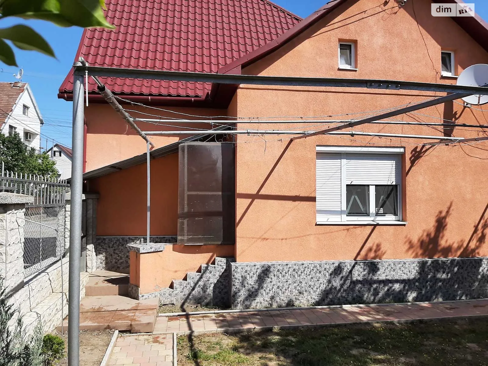 Продается дом на 2 этажа 164.3 кв. м с гаражом, цена: 145000 $ - фото 1