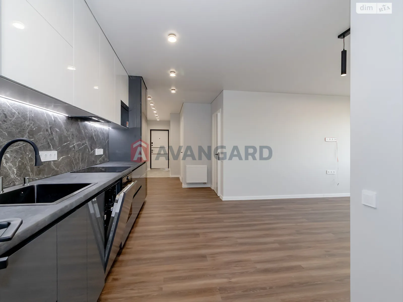 Продается 2-комнатная квартира 77.8 кв. м в Киеве, ул. Михаила Максимовича - фото 1