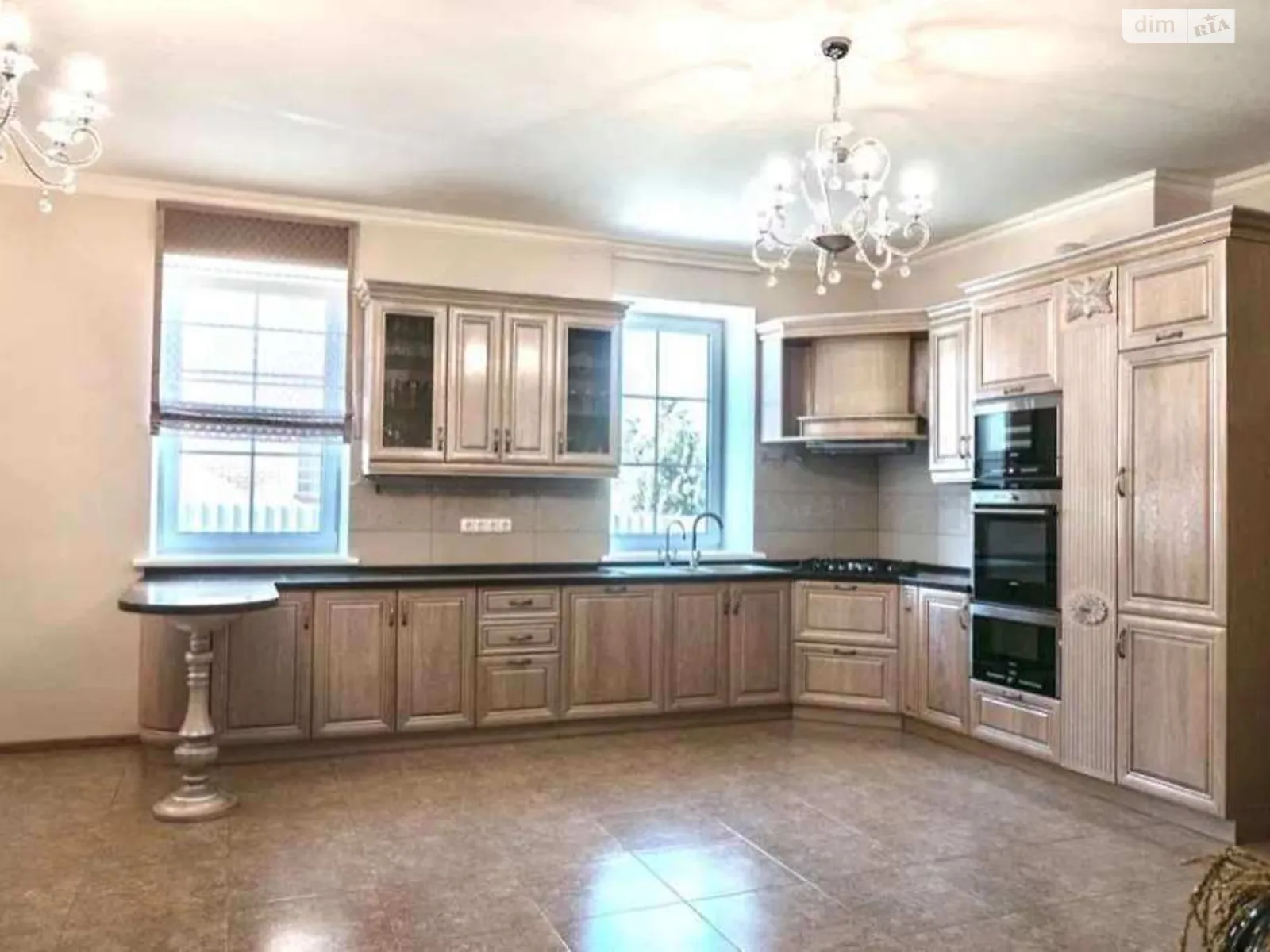 Продается дом на 2 этажа 295 кв. м с участком, цена: 230000 $ - фото 1