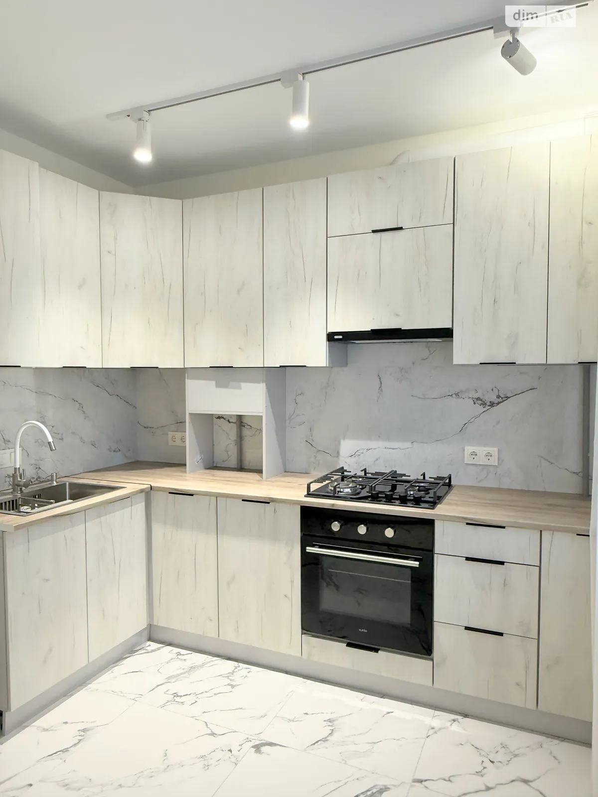 Продается 1-комнатная квартира 43.2 кв. м в Хмельницком, цена: 63000 $ - фото 1