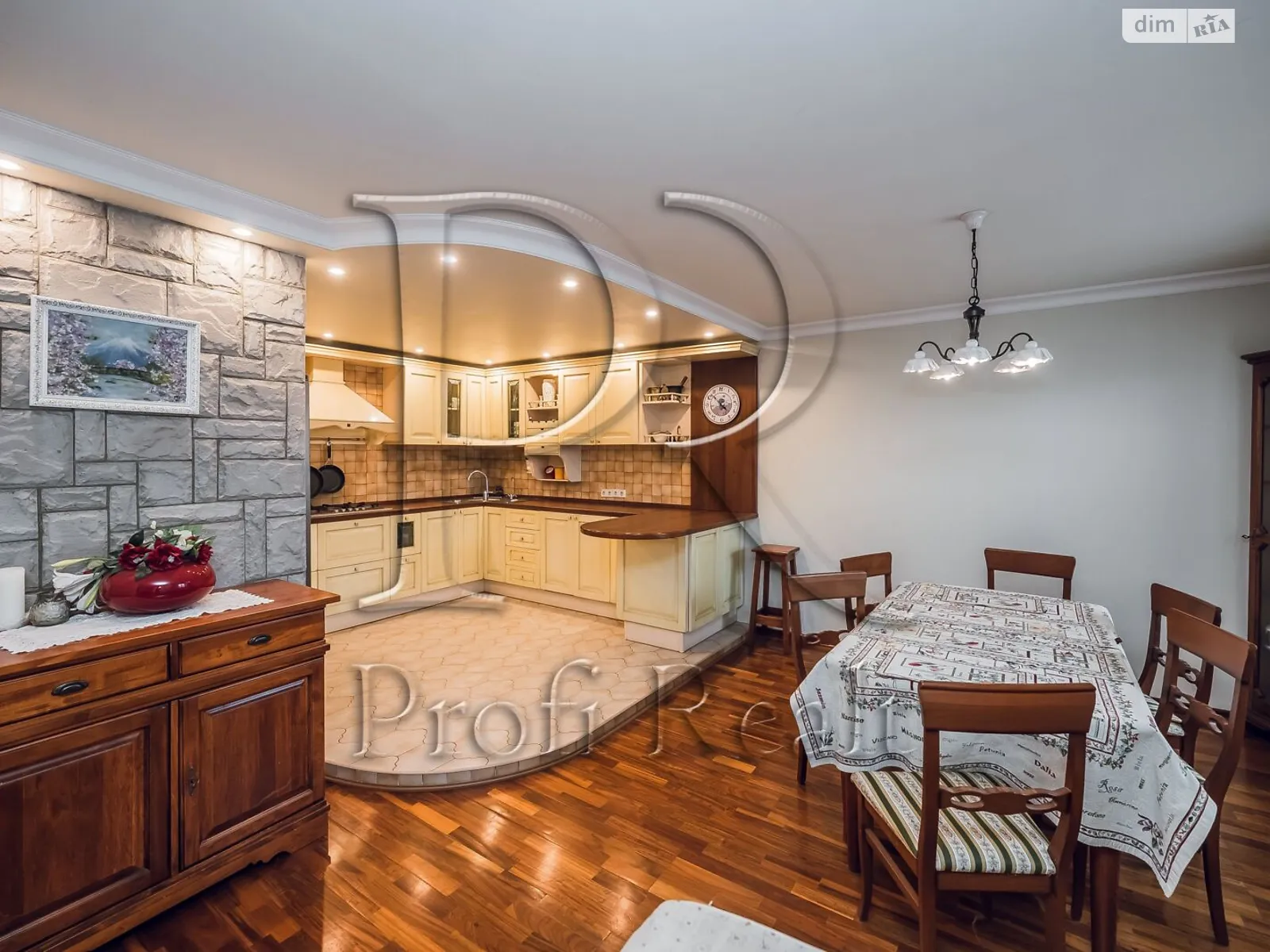 Продается 5-комнатная квартира 147 кв. м в Киеве, ул. Драгоманова, 17 - фото 1