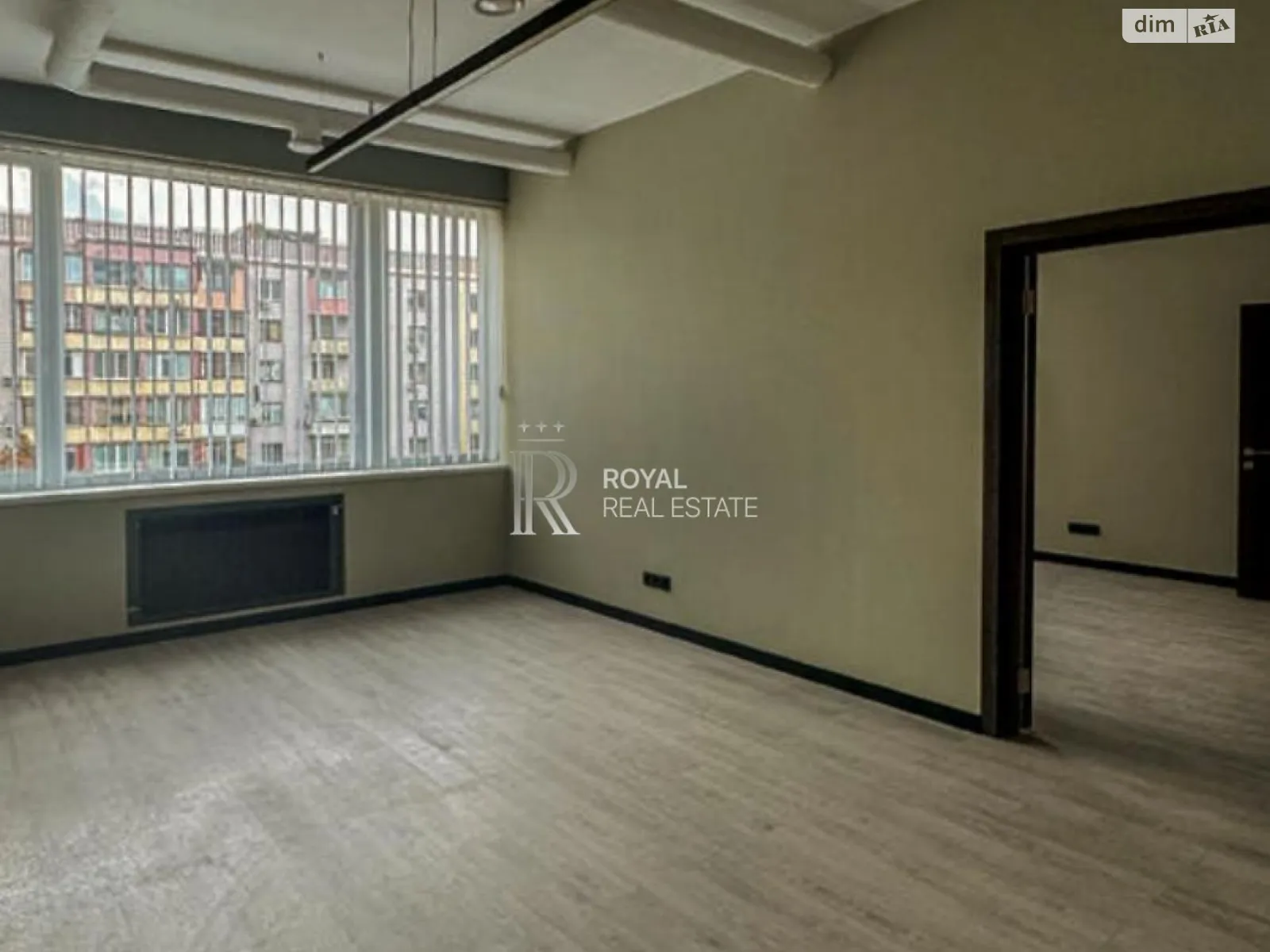 Сдается в аренду офис 85 кв. м в бизнес-центре, цена: 2500 $ - фото 1