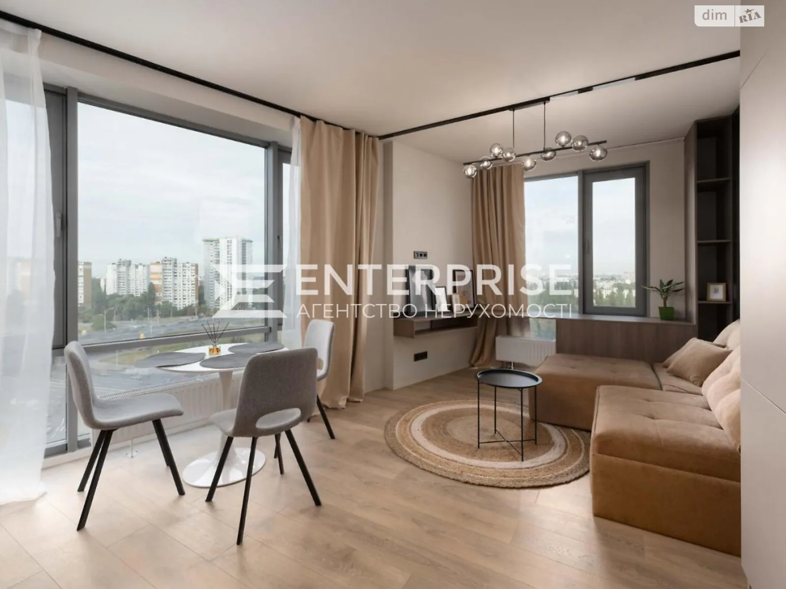 Продается 1-комнатная квартира 46 кв. м в Киеве, ул. Академика Заболотного, 1 - фото 1