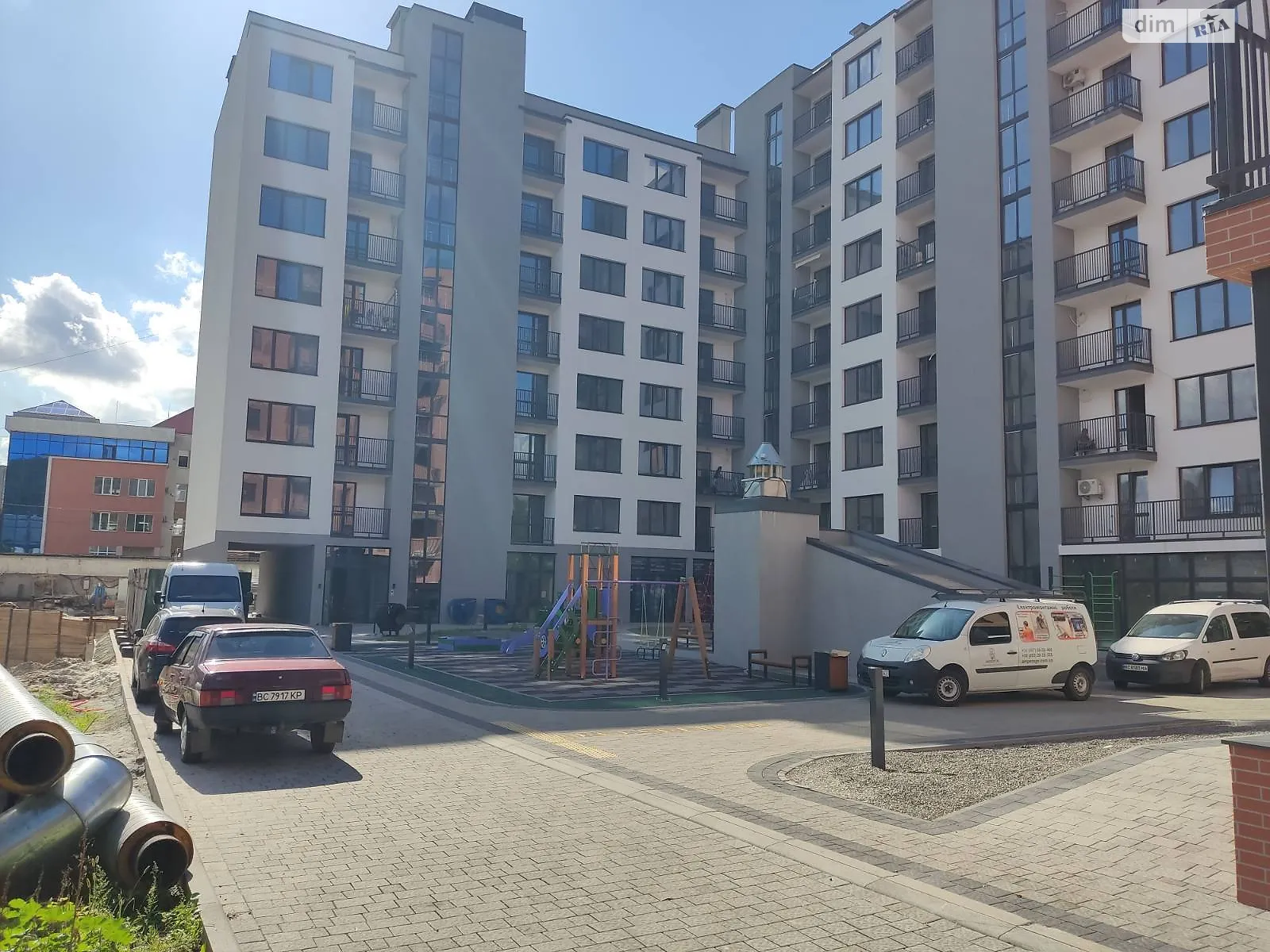 Продается 1-комнатная квартира 43 кв. м в Львове, ул. Леонида Перфецкого, 6 - фото 1