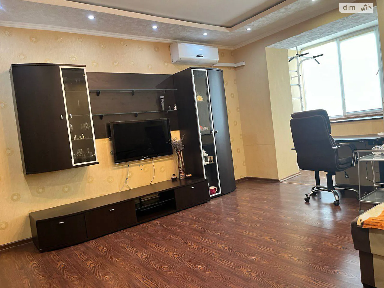 Продается 2-комнатная квартира 67.2 кв. м в Буче, ул. Тарасовская, 8А - фото 1