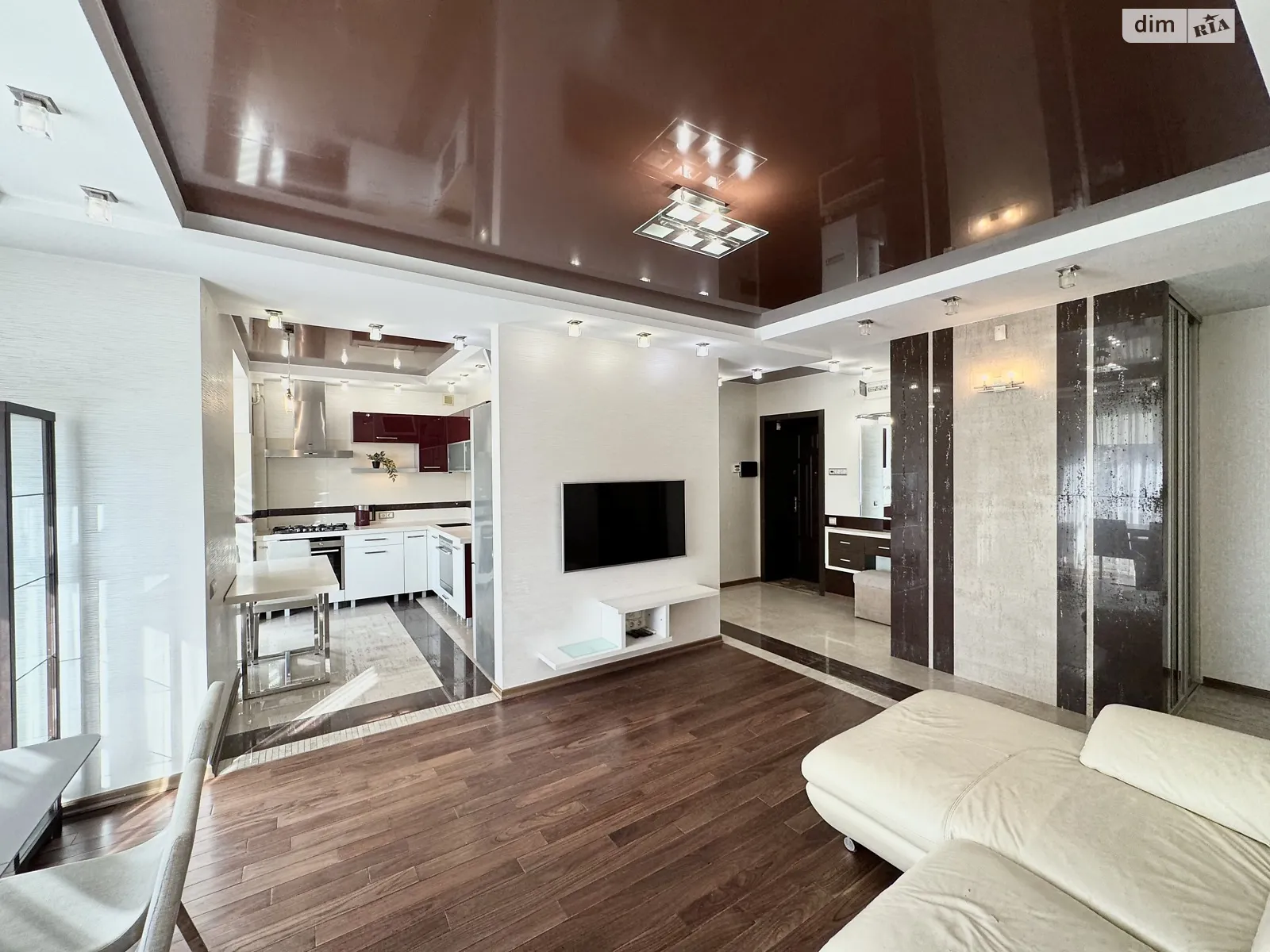 Продается 3-комнатная квартира 85.2 кв. м в Львове, ул. Липовая аллея - фото 1