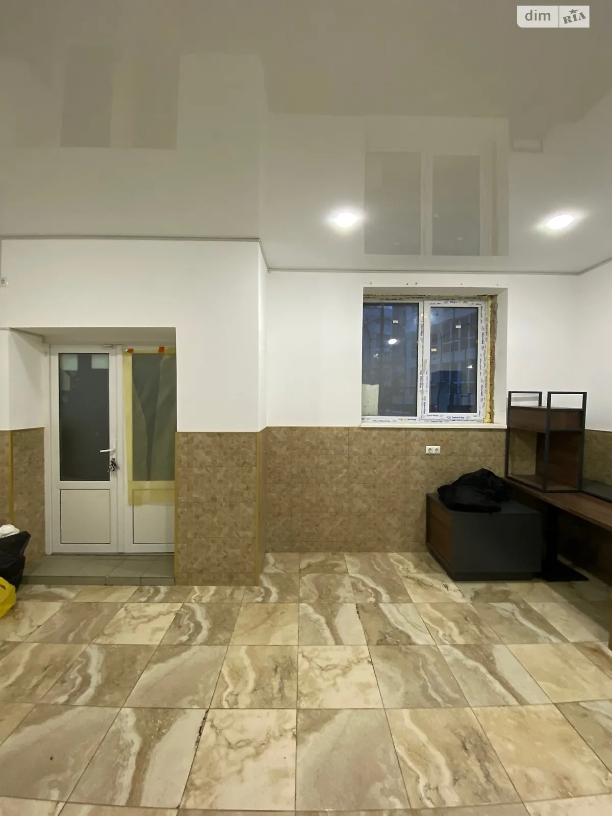 Продается помещения свободного назначения 94 кв. м в 10-этажном здании, цена: 94000 $ - фото 1