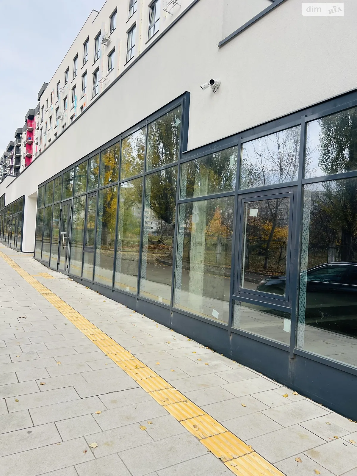 Продается помещения свободного назначения 243.32 кв. м в 6-этажном здании, цена: 195000 $ - фото 1