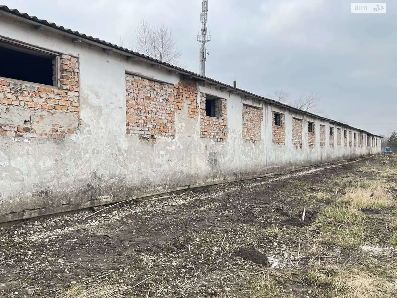 Продается объект сферы услуг 1699 кв. м в 1-этажном здании, цена: 350000 $ - фото 1