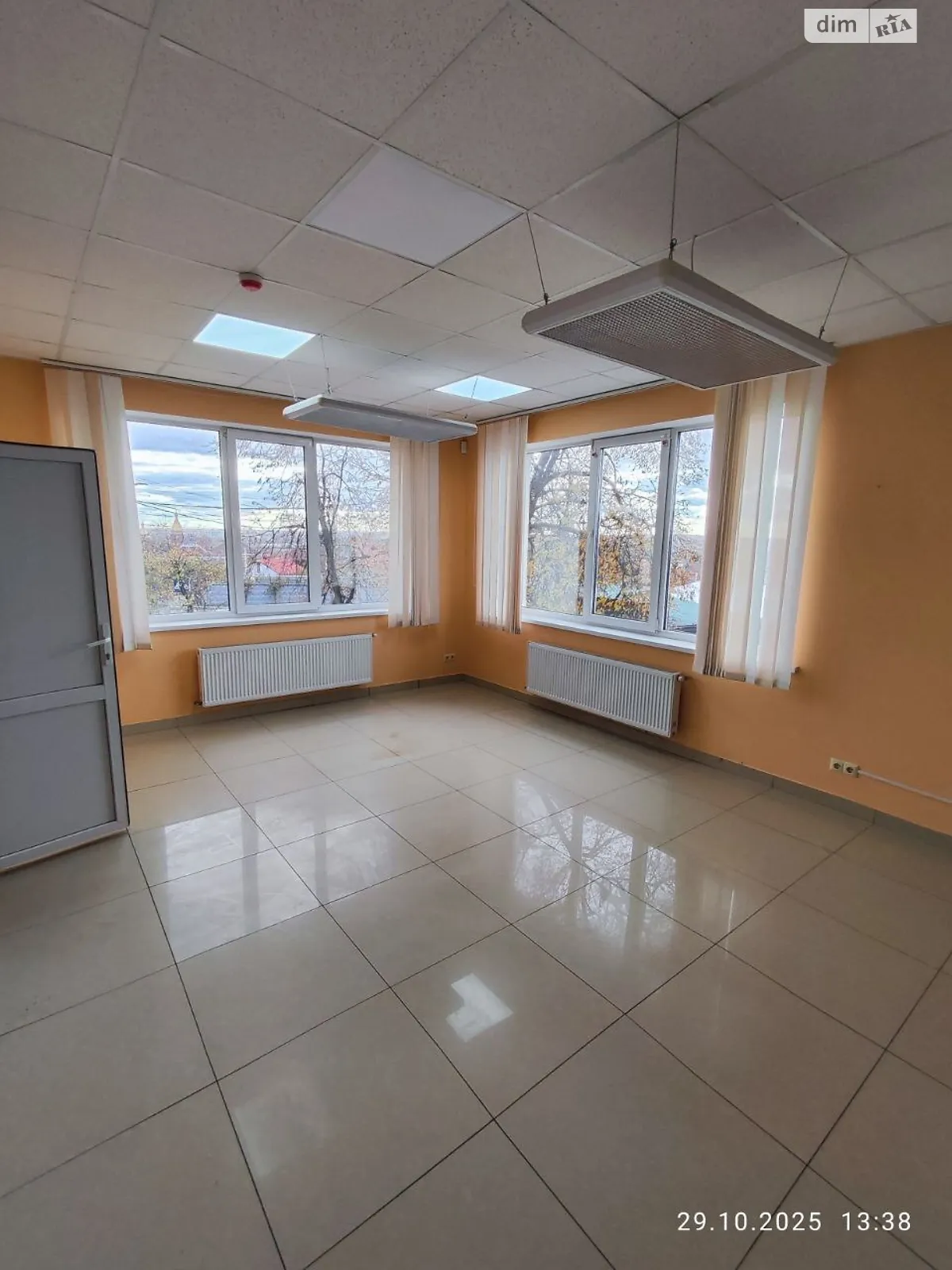 Сдается в аренду помещения свободного назначения 62 кв. м в 2-этажном здании, цена: 15500 грн - фото 1