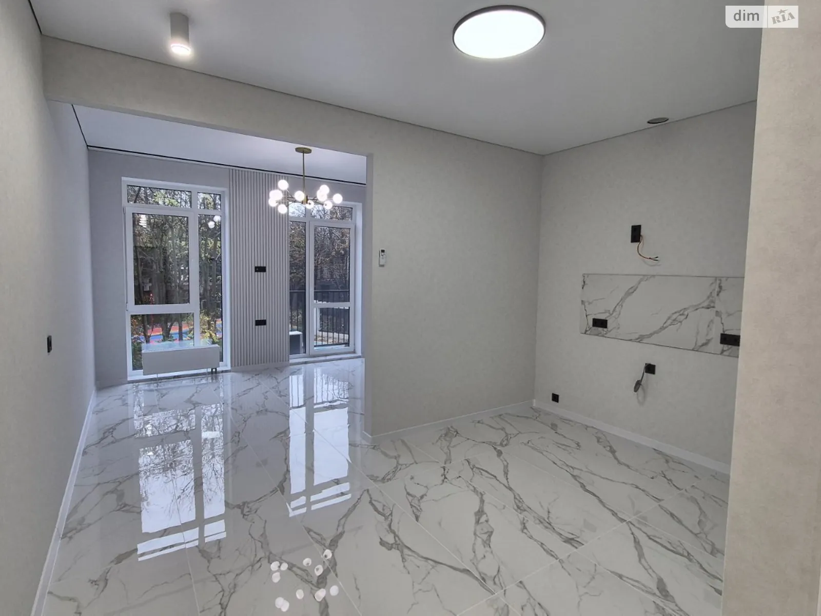 Продается 1-комнатная квартира 37.1 кв. м в Одессе, ул. Дачная, 28 - фото 1