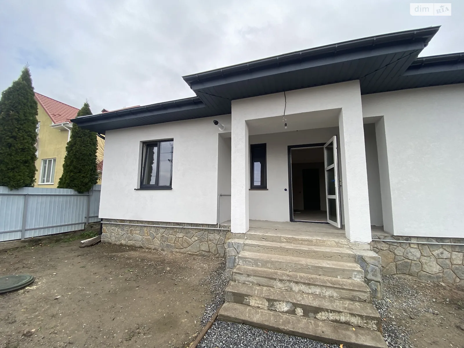 Продається одноповерховий будинок 132 кв. м з садом, цена: 139999 $ - фото 1