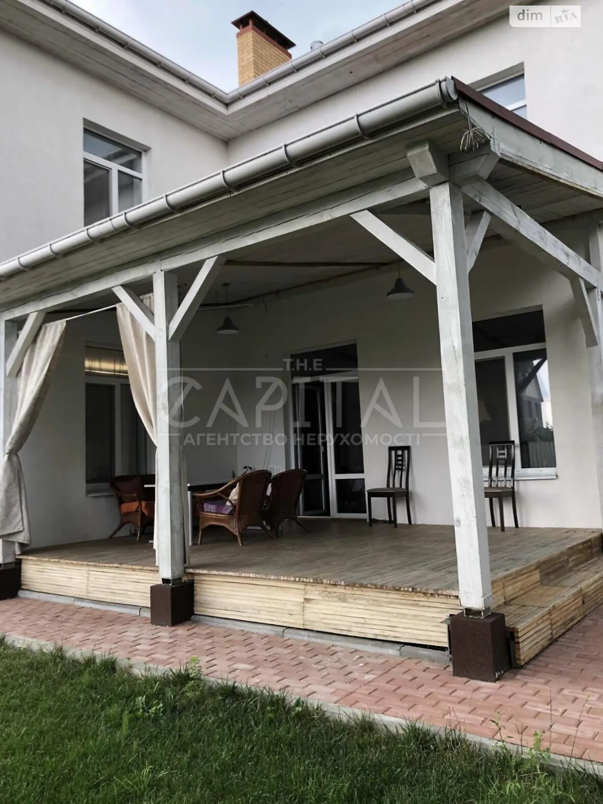 Сдается в аренду дом на 2 этажа 224 кв. м с садом, цена: 2000 $ - фото 1