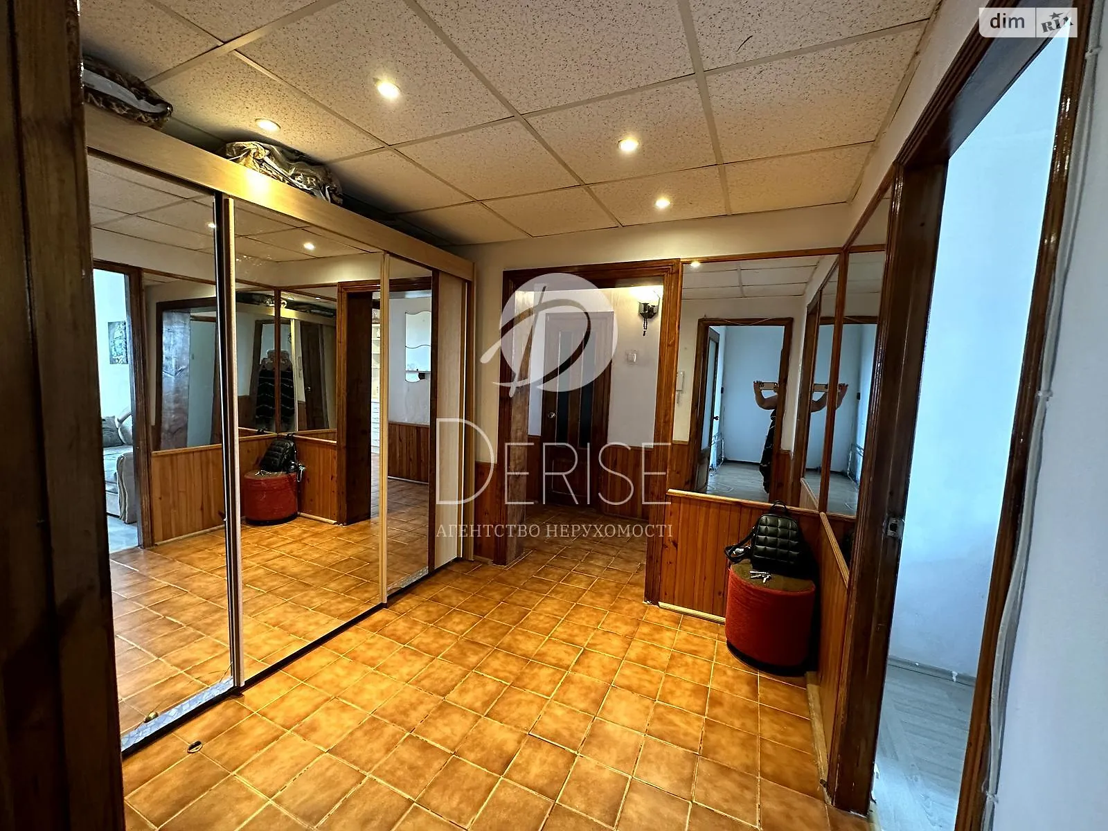 Продается 3-комнатная квартира 68 кв. м в Киеве, ул. Академика Доброхотова, 15 - фото 1