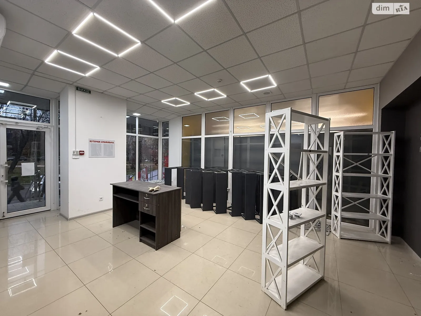 Сдается в аренду помещения свободного назначения 40 кв. м в 5-этажном здании, цена: 38000 грн - фото 1