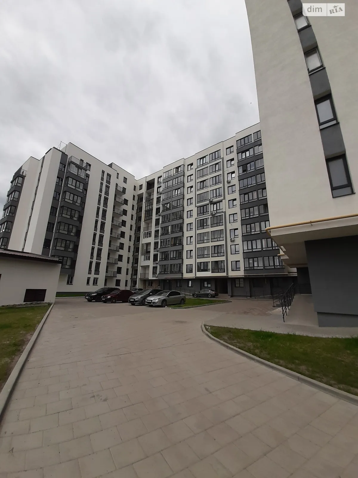 Продається 1-кімнатна квартира 45 кв. м у Львові, вул. Довга, 30 - фото 1