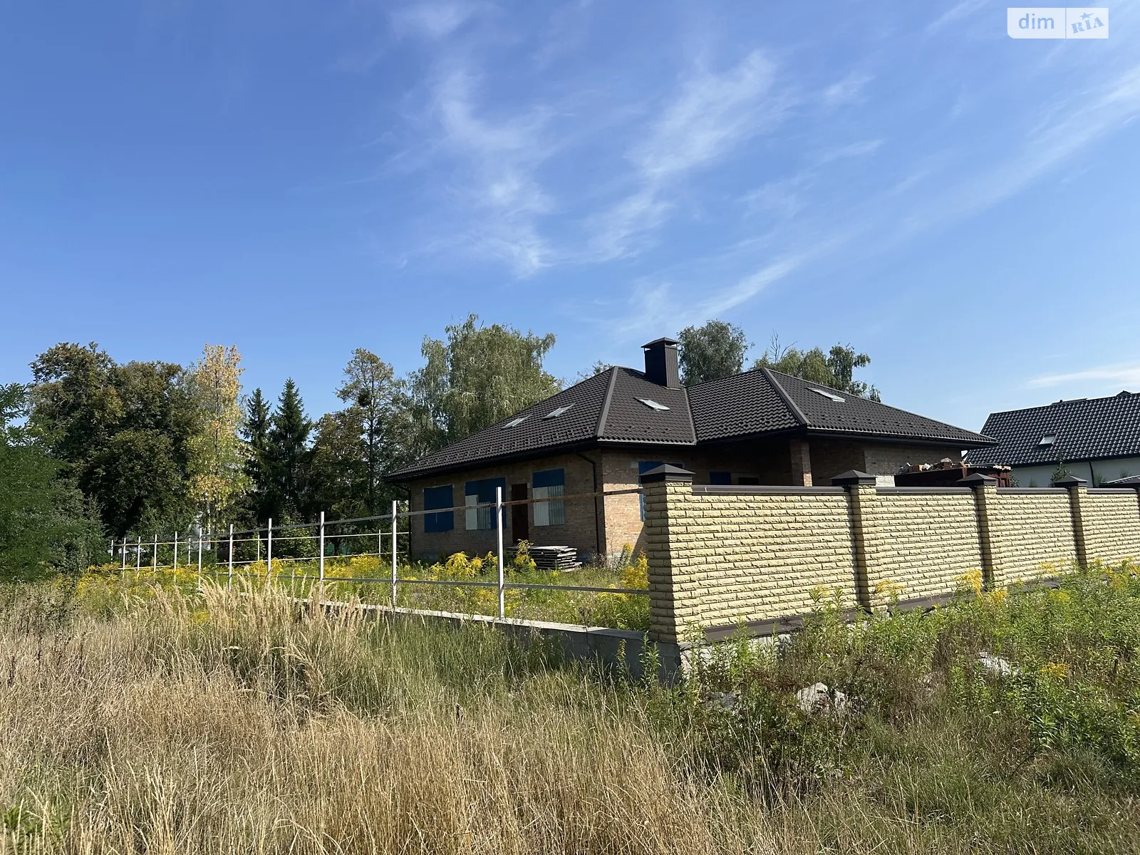 Продается дом на 2 этажа 190 кв. м с подвалом, цена: 690 $ - фото 1