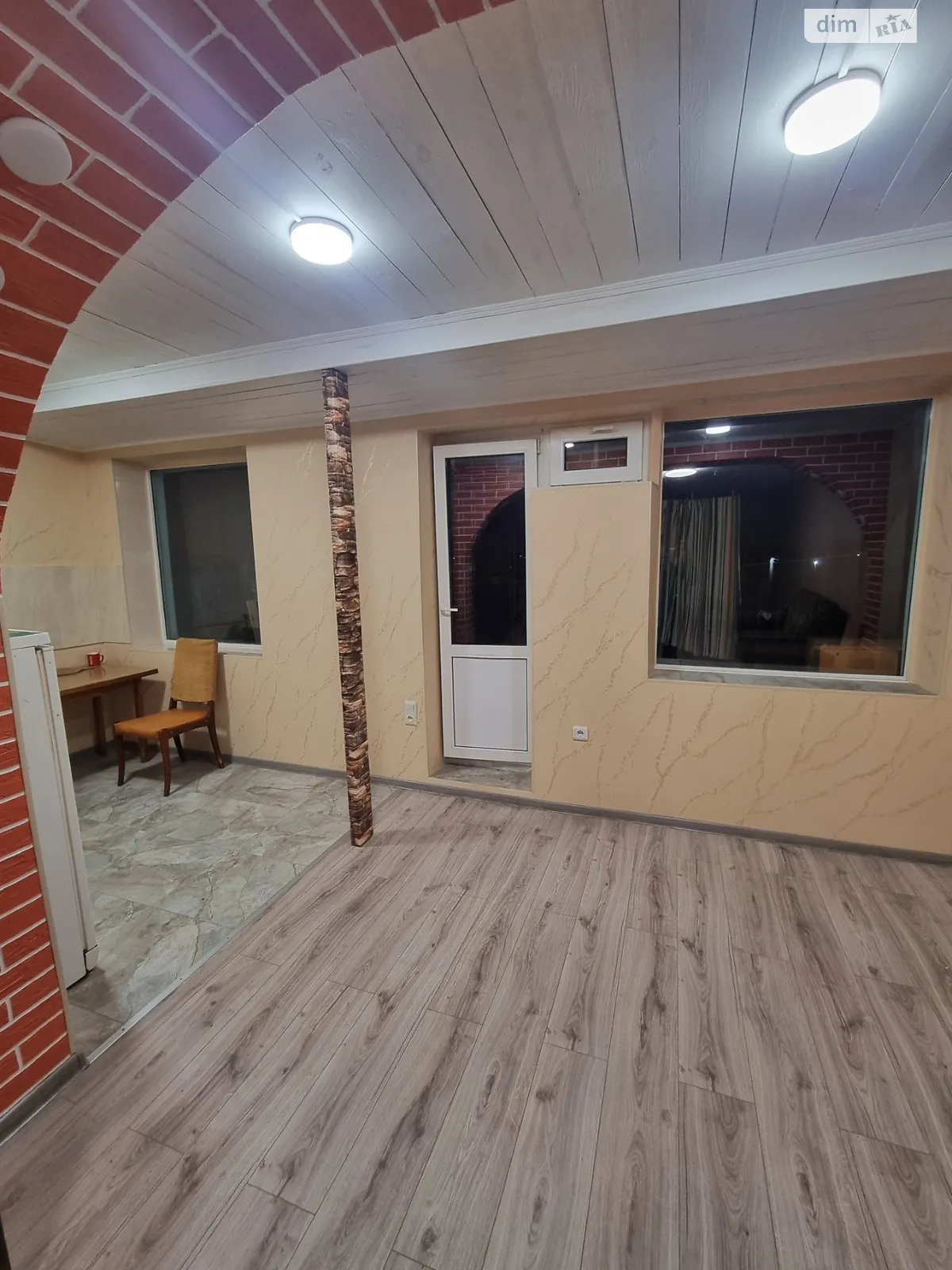 Продається 1-кімнатна квартира 49.2 кв. м у Одесі, вул. Жоліо-Кюрі - фото 1