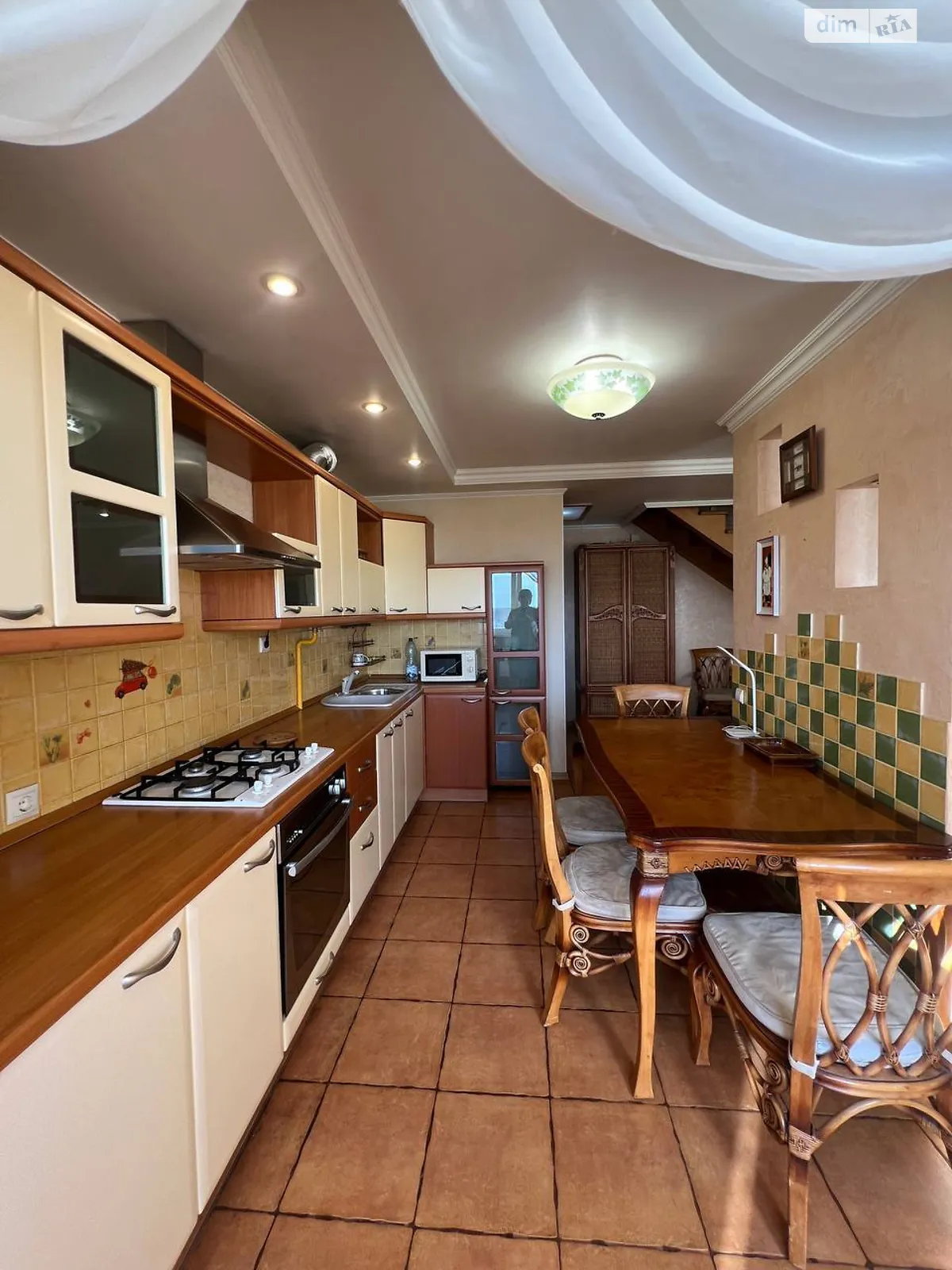 Здається в оренду 3-кімнатна квартира 110 кв. м у Житомирі, вул. Шевченка, 83 - фото 1