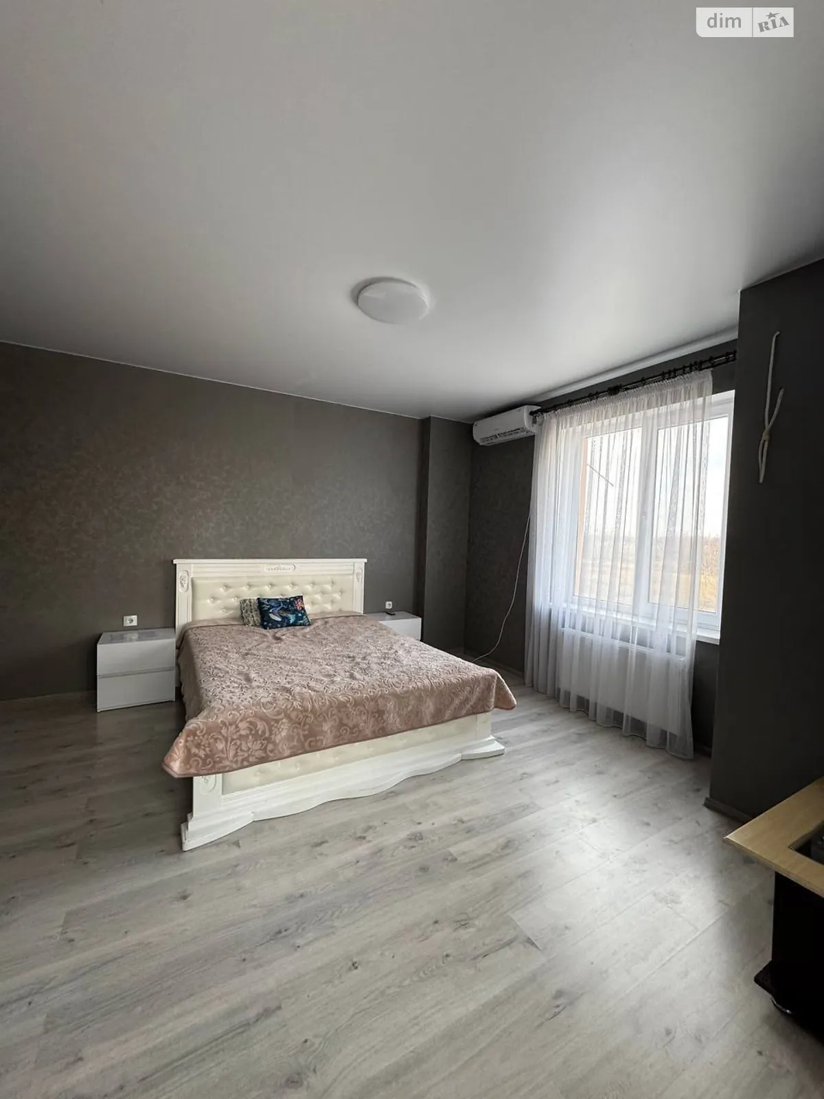 Сдается в аренду 2-комнатная квартира 60 кв. м в Одессе, мас. Радужный, 27 - фото 1