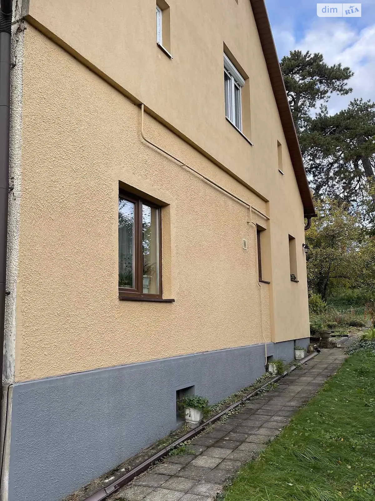 Продається 2-кімнатна квартира 101.69 кв. м у Ужгороді, вул. Висока(Петрова) - фото 1