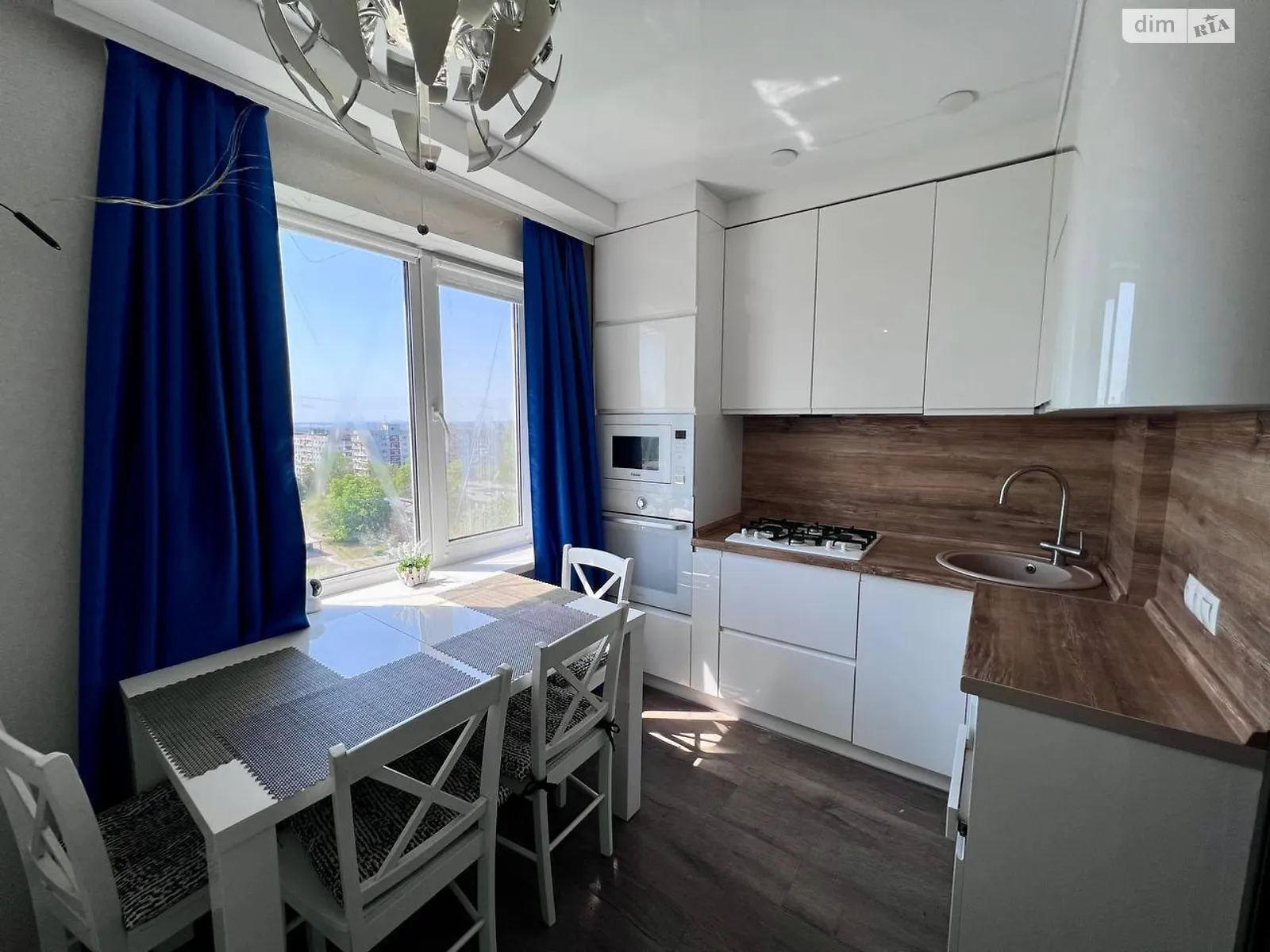 3-комнатная квартира 68.38 кв. м в Запорожье, ул. Чумаченко, 43 - фото 1